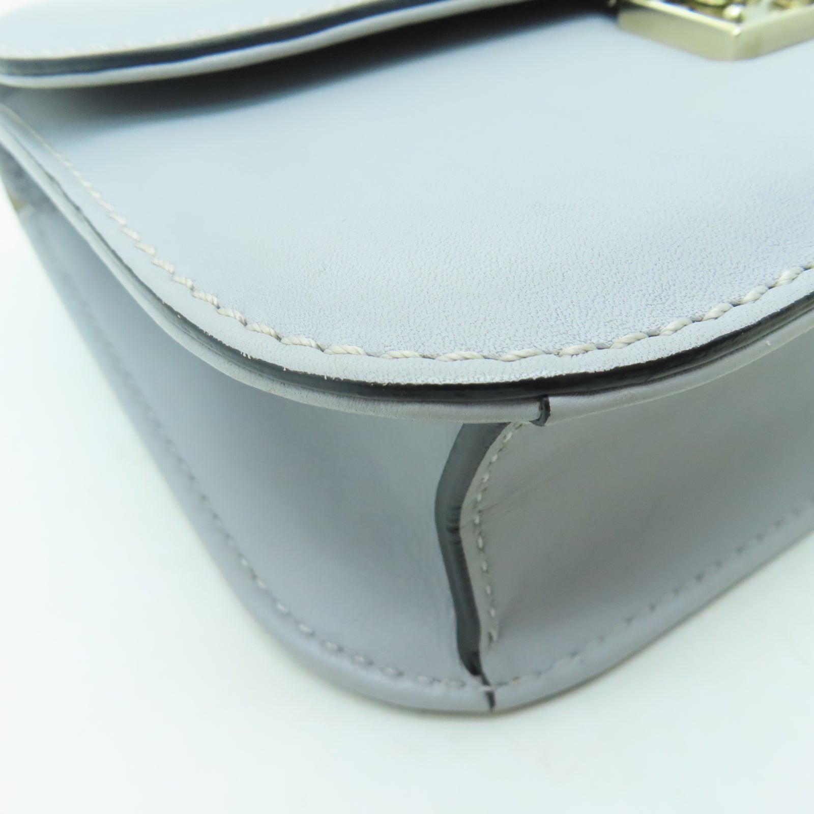 Valentino 牛皮皮革Shoulder Bag金扣肩背袋灰色