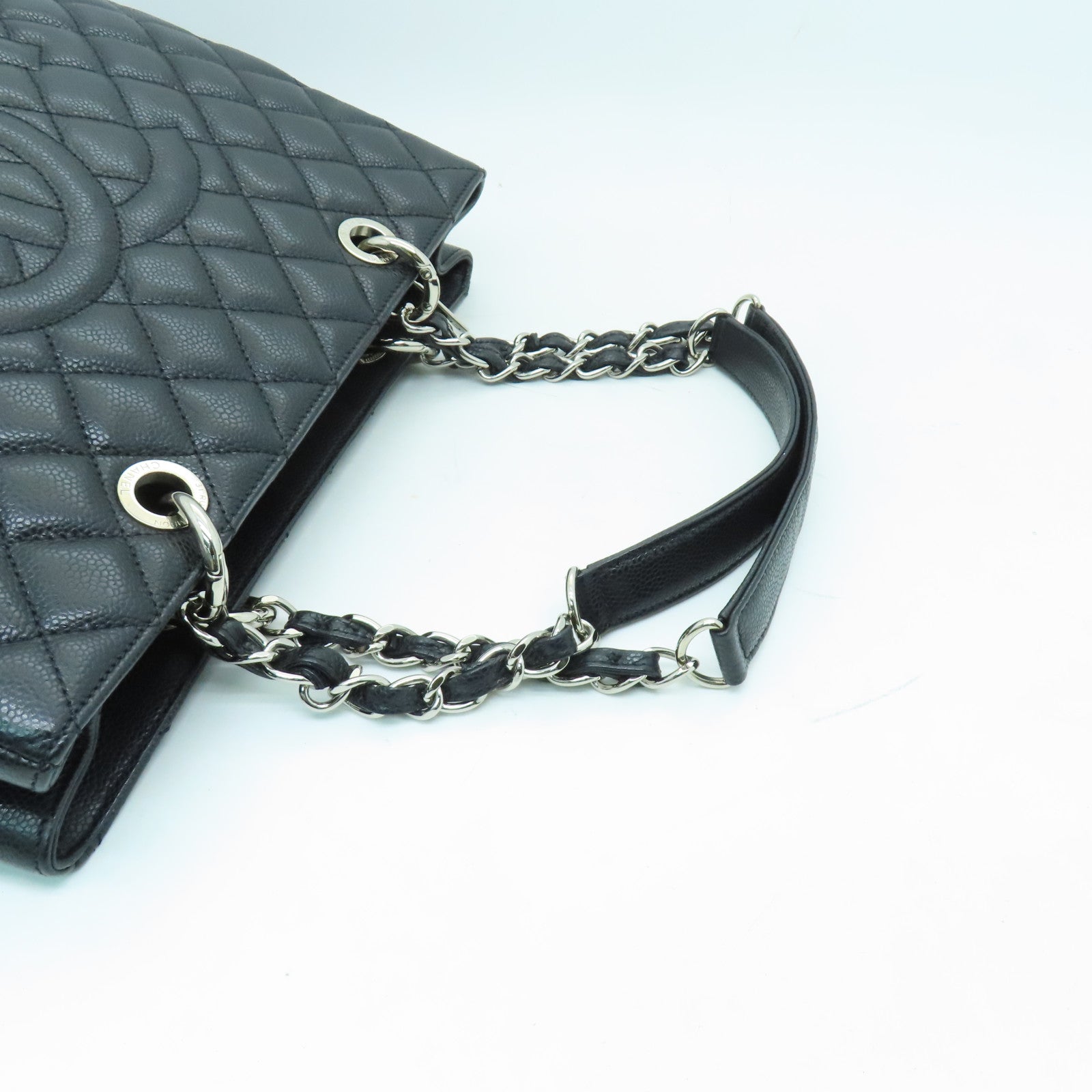 CHANEL 菱格Caviar皮革GST銀扣鏈帶肩背袋黑色