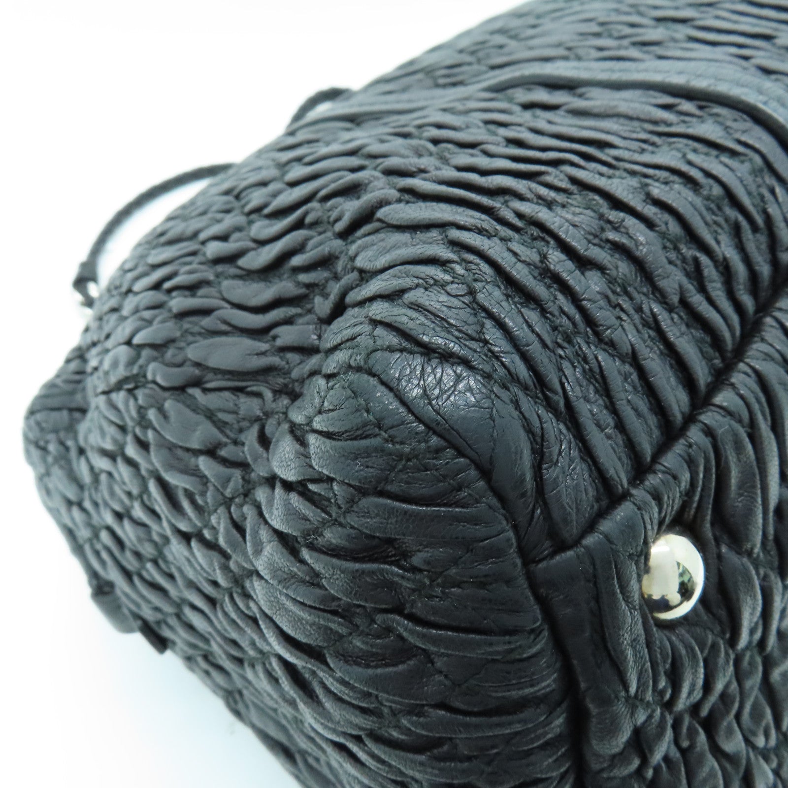Miu Miu 羊皮皮革Chain Shoulder Bag银扣链带肩背袋黑色