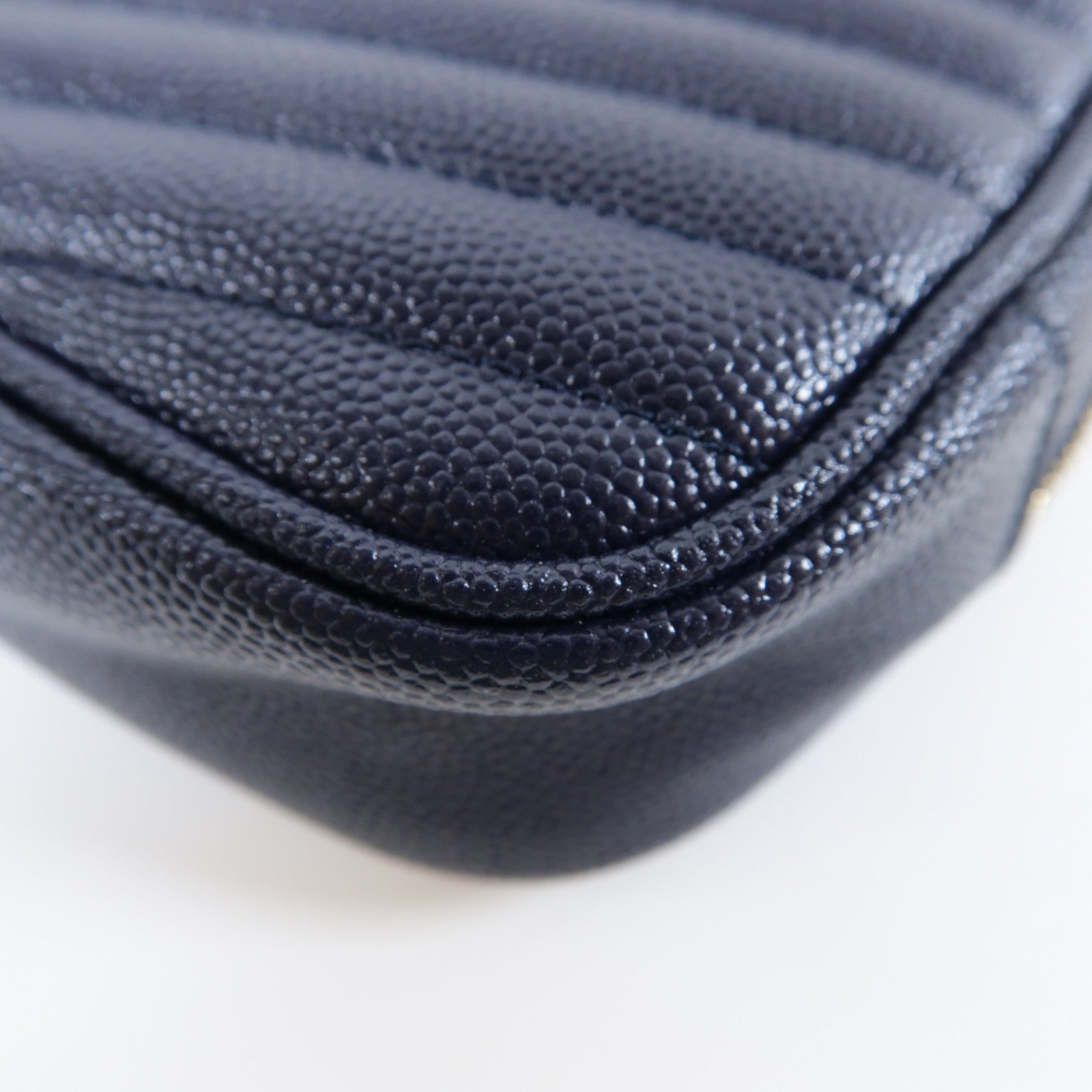 SAINT LAURENT 斜紋牛皮皮革Lou Mini金扣鏈帶肩背袋深藍色