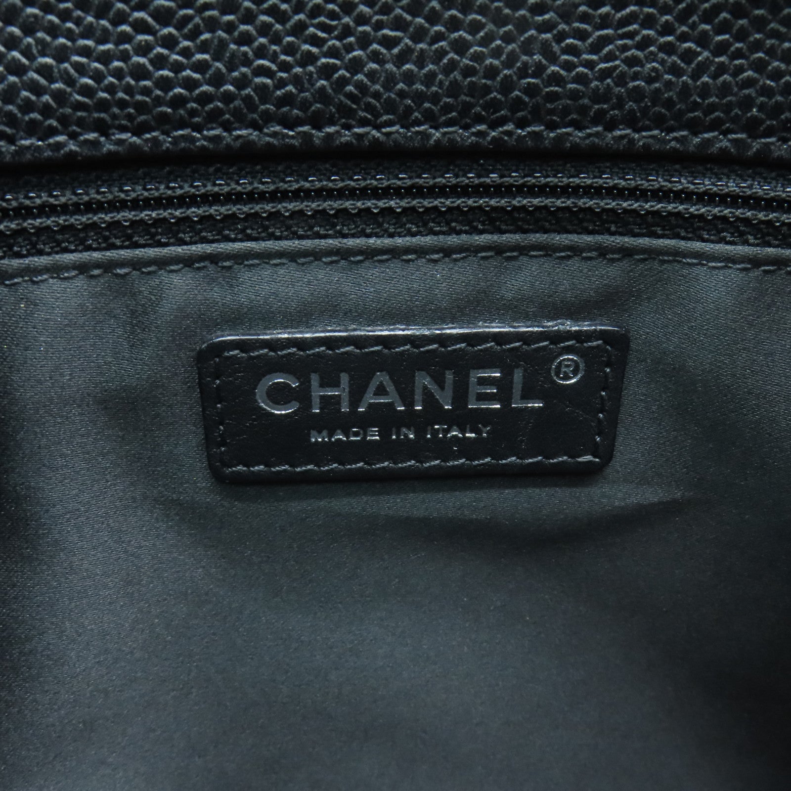 CHANEL 菱格Caviar皮革GST銀扣鏈帶肩背袋黑色
