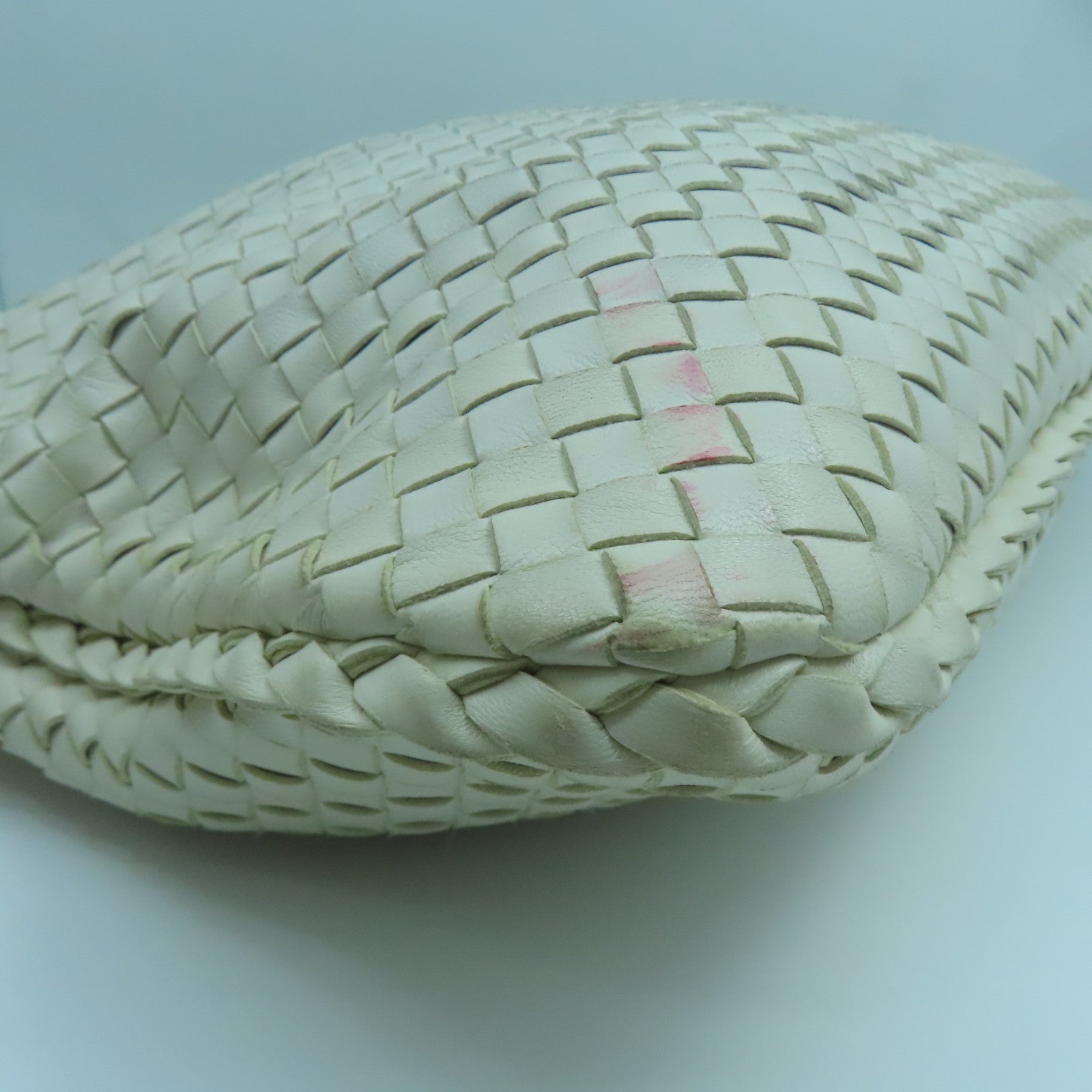 BOTTEGA VENETA 織紋皮革Shoulder Bag金扣肩背袋白色