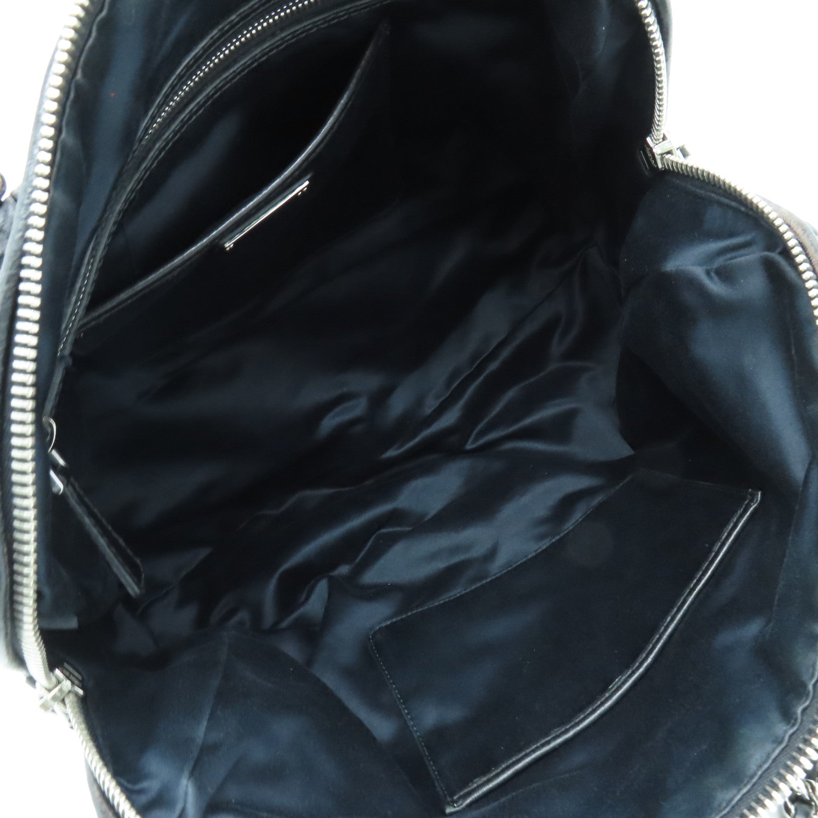 Miu Miu 羊皮皮革Chain Shoulder Bag银扣链带肩背袋黑色
