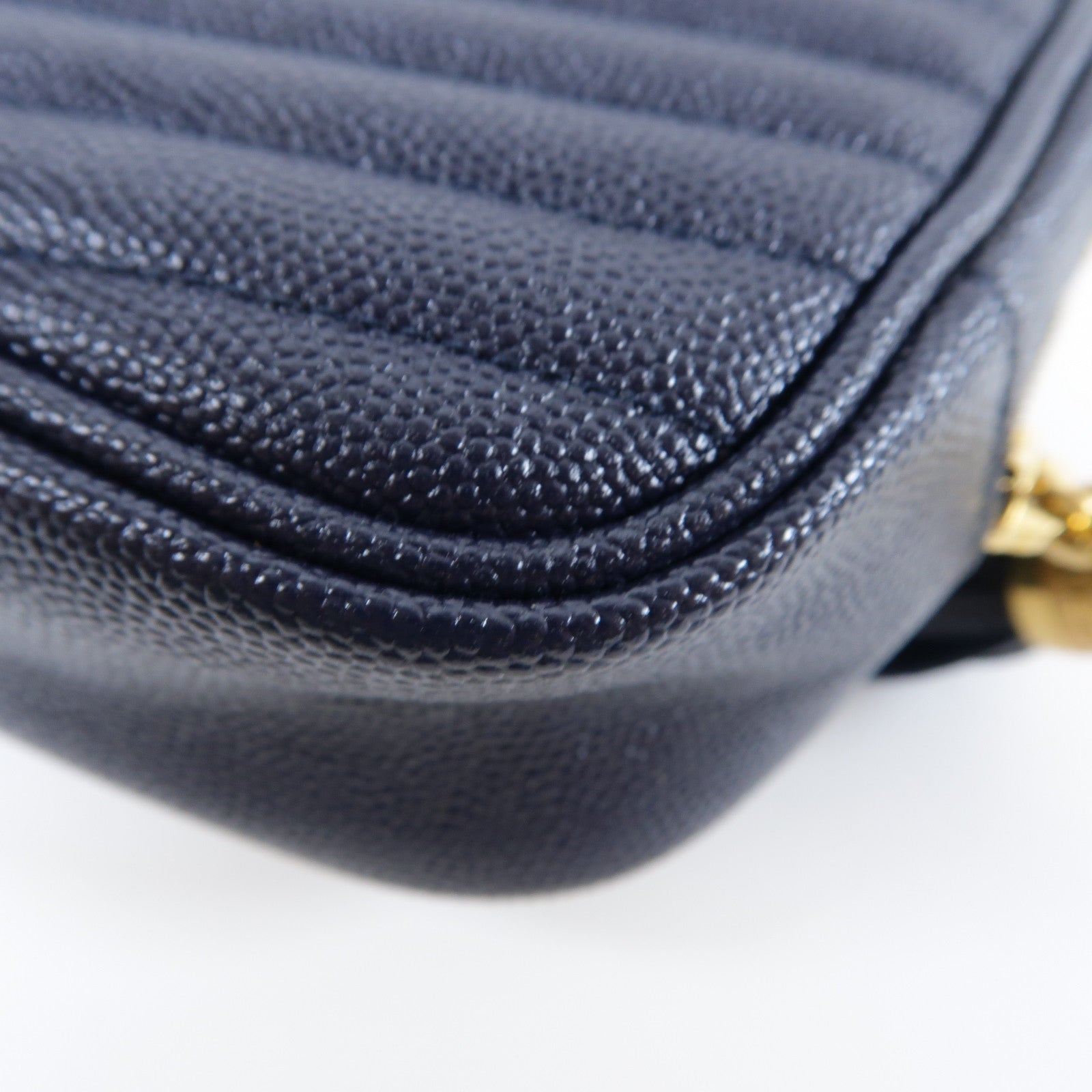 SAINT LAURENT 斜紋牛皮皮革Lou Mini金扣鏈帶肩背袋深藍色