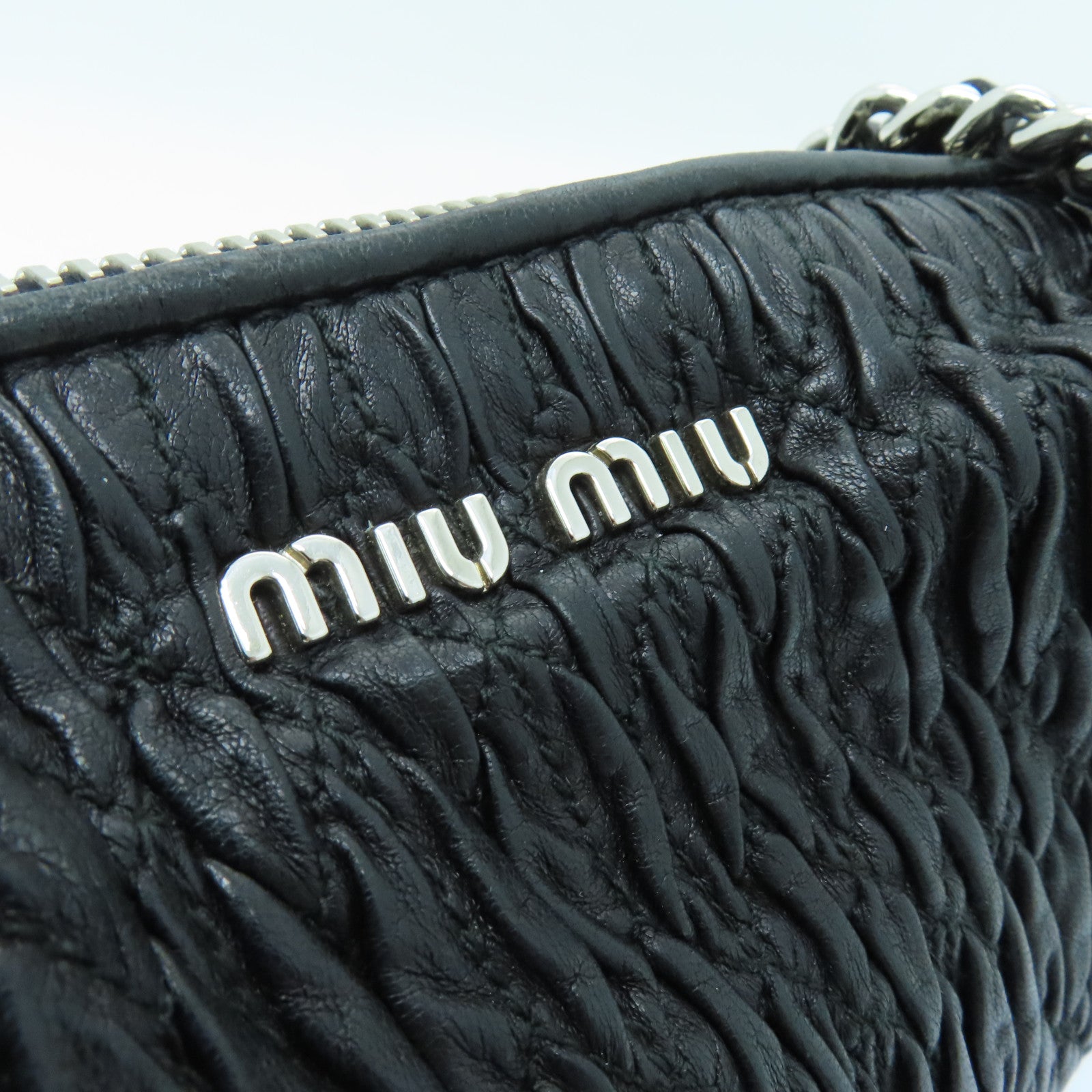 Miu Miu 羊皮皮革Chain Shoulder Bag银扣链带肩背袋黑色