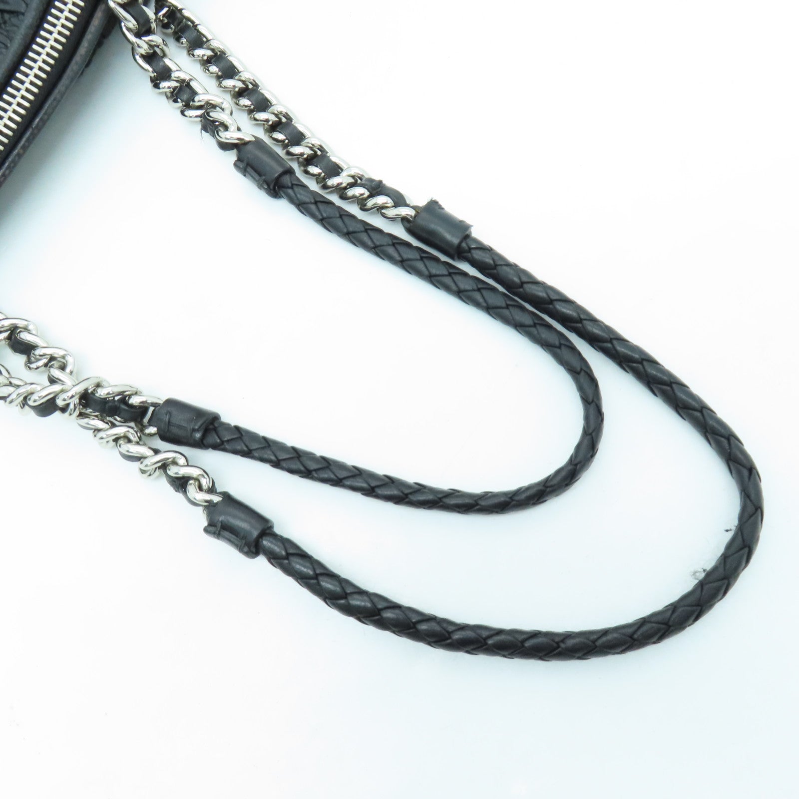 Miu Miu 羊皮皮革Chain Shoulder Bag银扣链带肩背袋黑色
