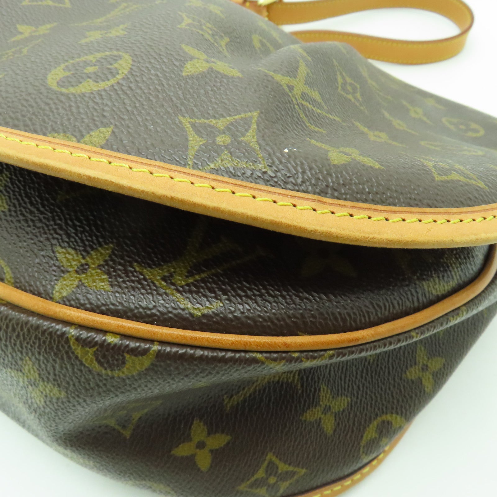 LOUIS VUITTON Monogram Menilmontant MM金扣肩背袋棕色