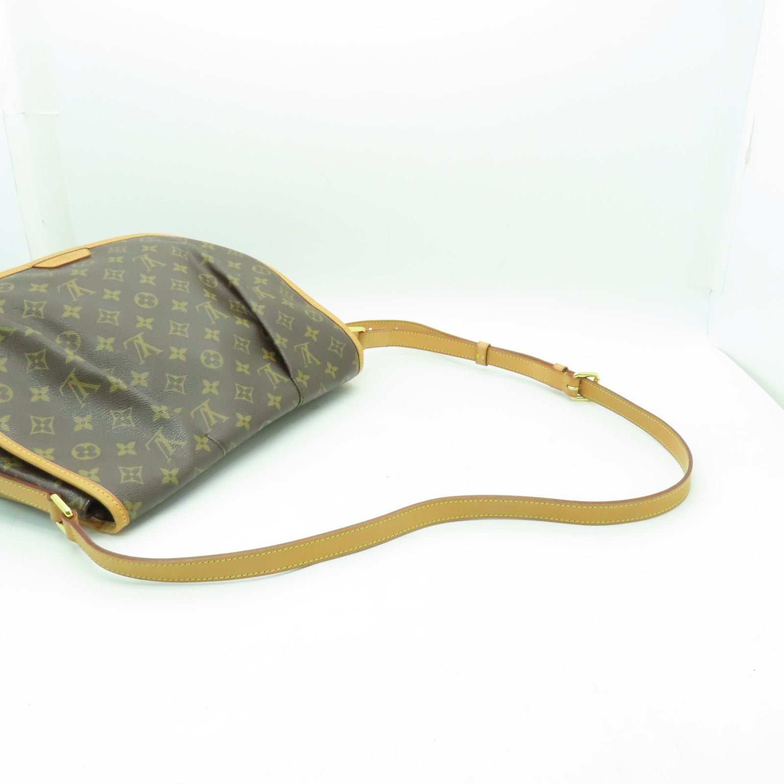 LOUIS VUITTON Monogram Menilmontant MM金扣肩背袋棕色
