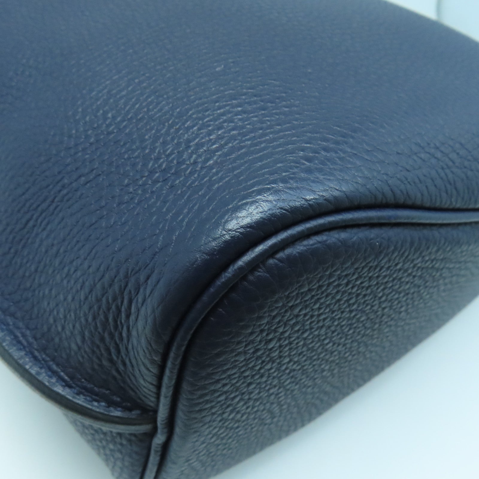 HERMES Clemence Leather So Kelly 22 Silver Buckle Shoulder Bag Indigo
