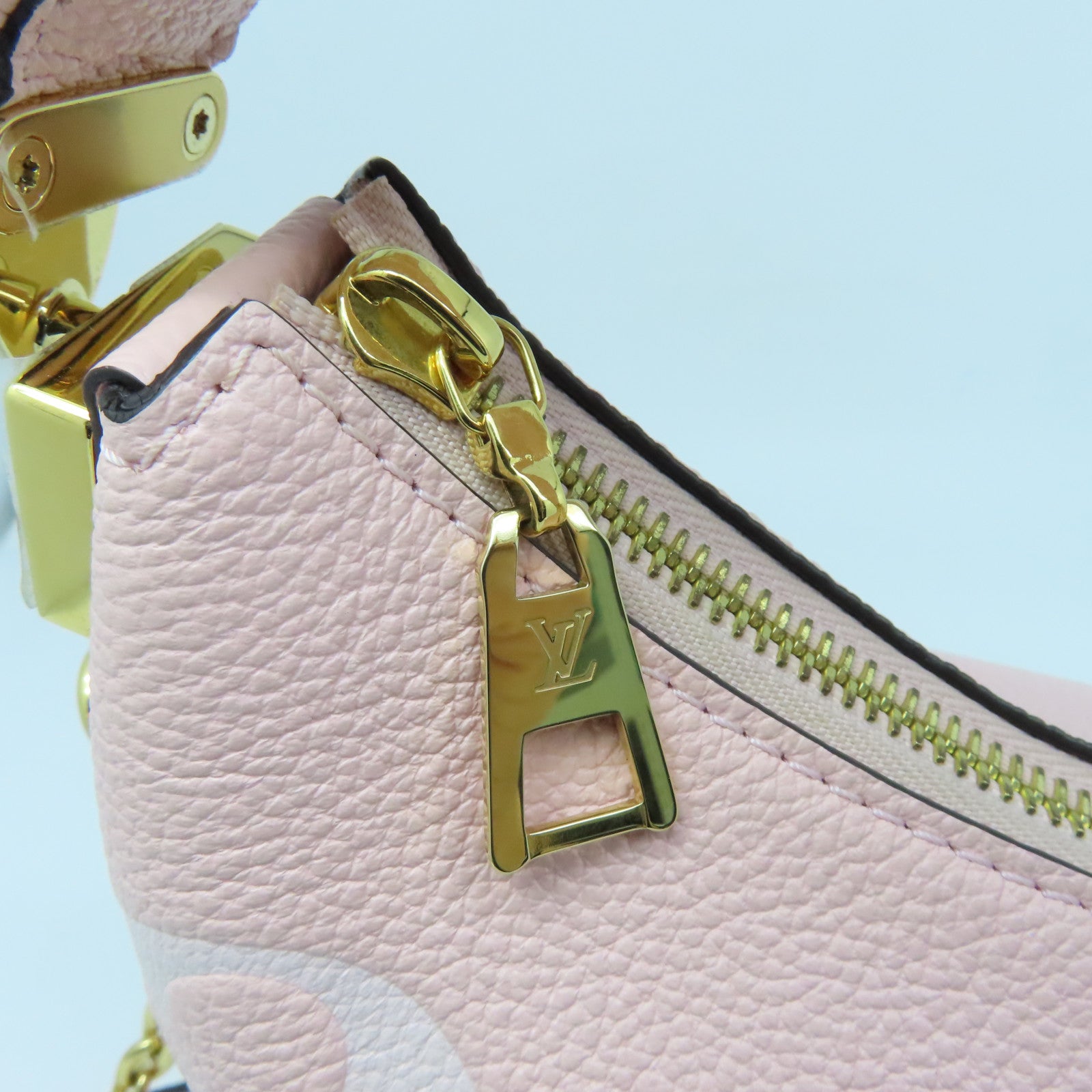 LOUIS VUITTON Monogram Empreinte Marshmallow金扣手挽肩背兩用袋粉紅色