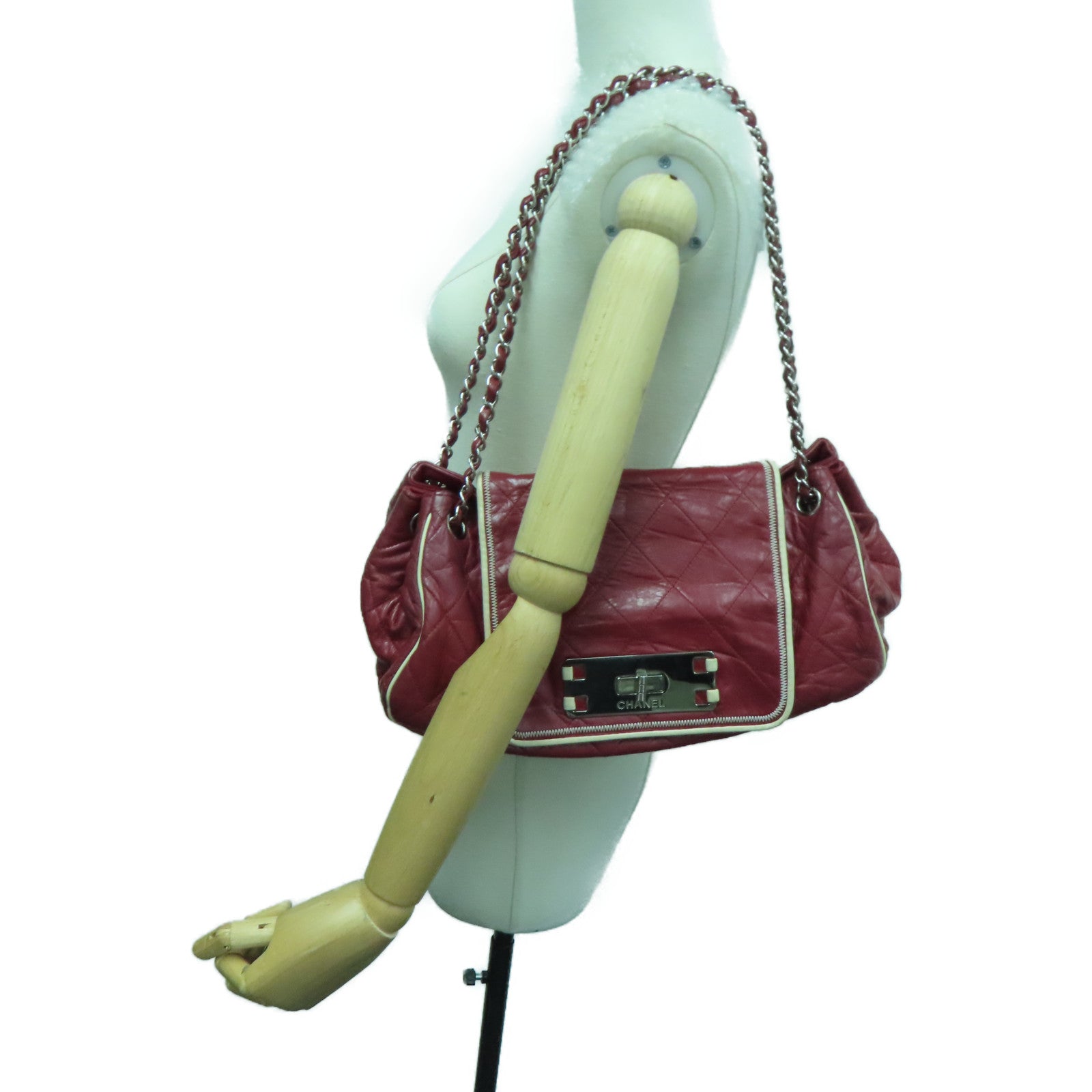 CHANEL 菱格牛皮皮革Chain Shoulder银扣肩背袋红色