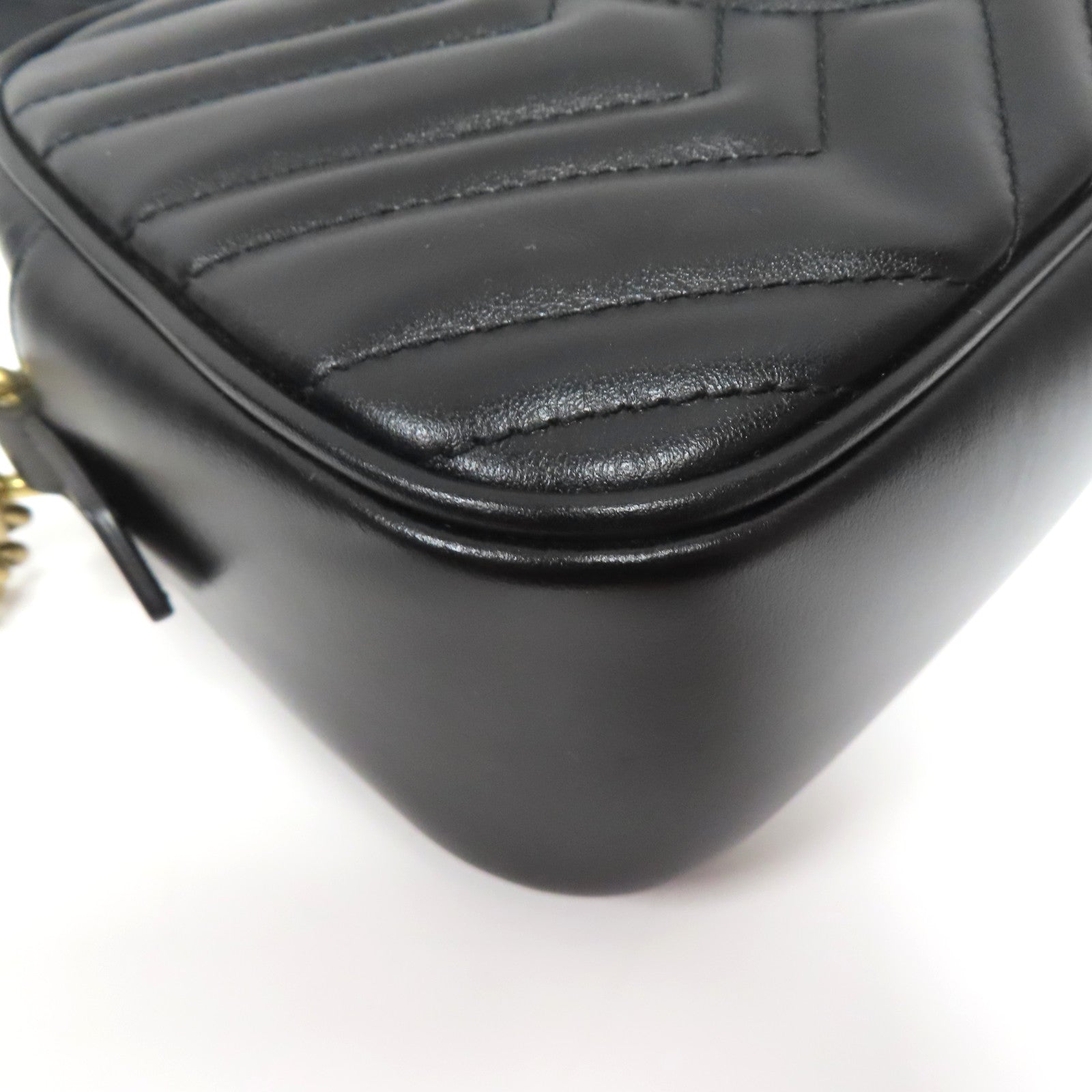GUCCI 牛皮皮革GG Marmont金扣肩背袋黑色