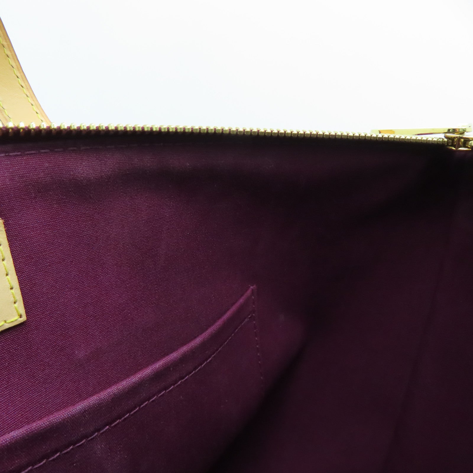 LOUIS VUITTON Monogram Mini Bellevue PM金扣手挽袋紫色