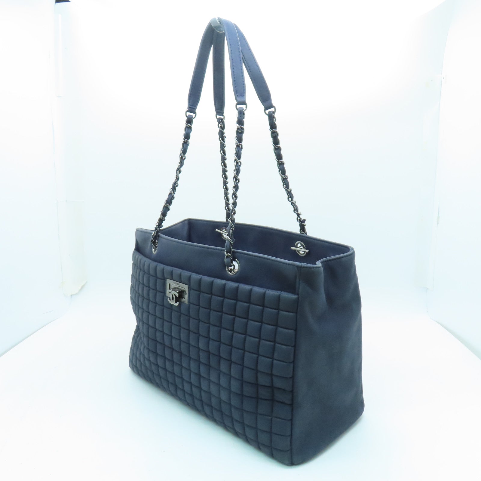 CHANEL 【激減優惠】牛皮皮革Chian Shoulder Bag銀扣鏈帶肩背袋深藍色