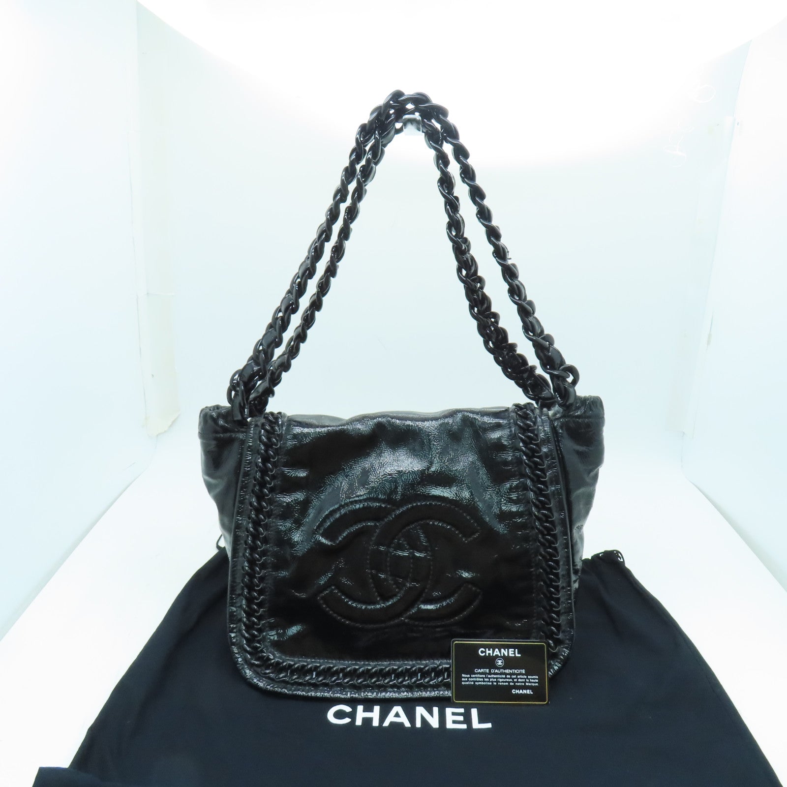 CHANEL 【激減優惠】漆皮皮革Chain Shoulder銀扣鏈帶肩背袋黑色