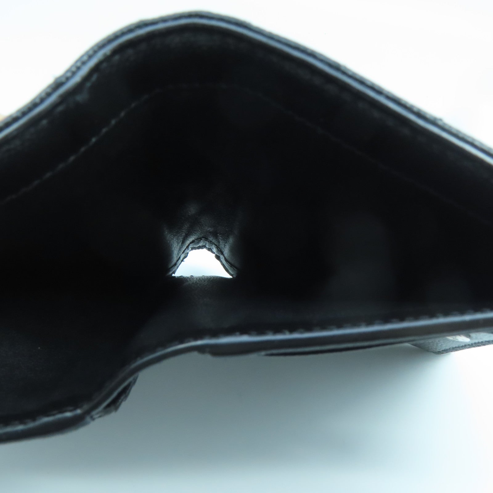 YVES SAINT LAURENT 牛皮皮革Wallet銀扣錢包黑色