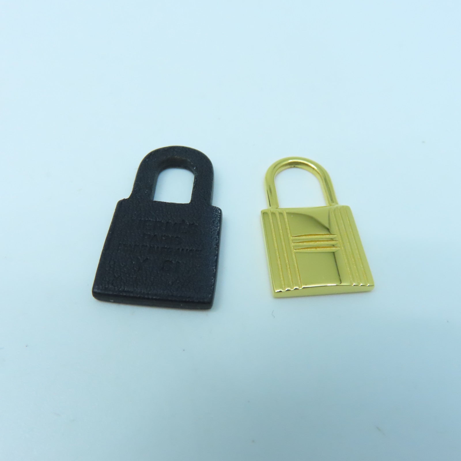 HERMES 金屬/皮革O`Kelly Earrings耳環金色/黑色