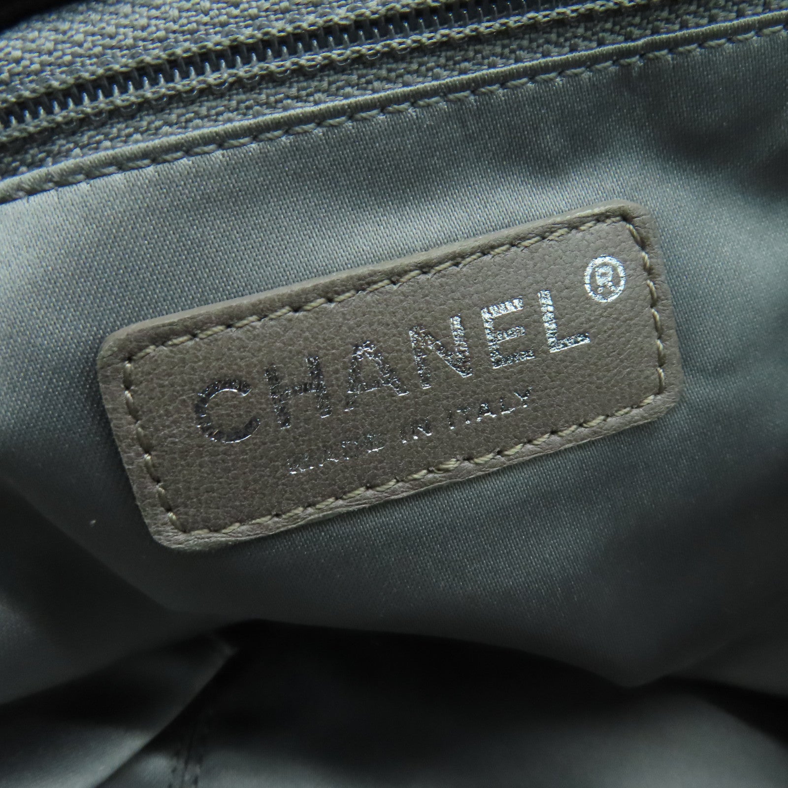 CHANEL 【激減優惠】漆皮皮革Chain Shoulder銀扣鏈帶肩背袋黑色