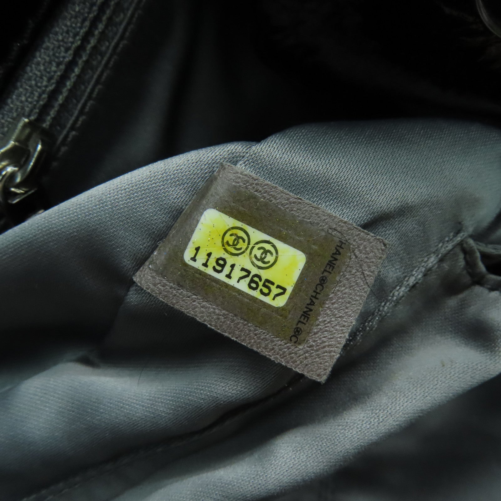 CHANEL 【激減優惠】漆皮皮革Chain Shoulder銀扣鏈帶肩背袋黑色