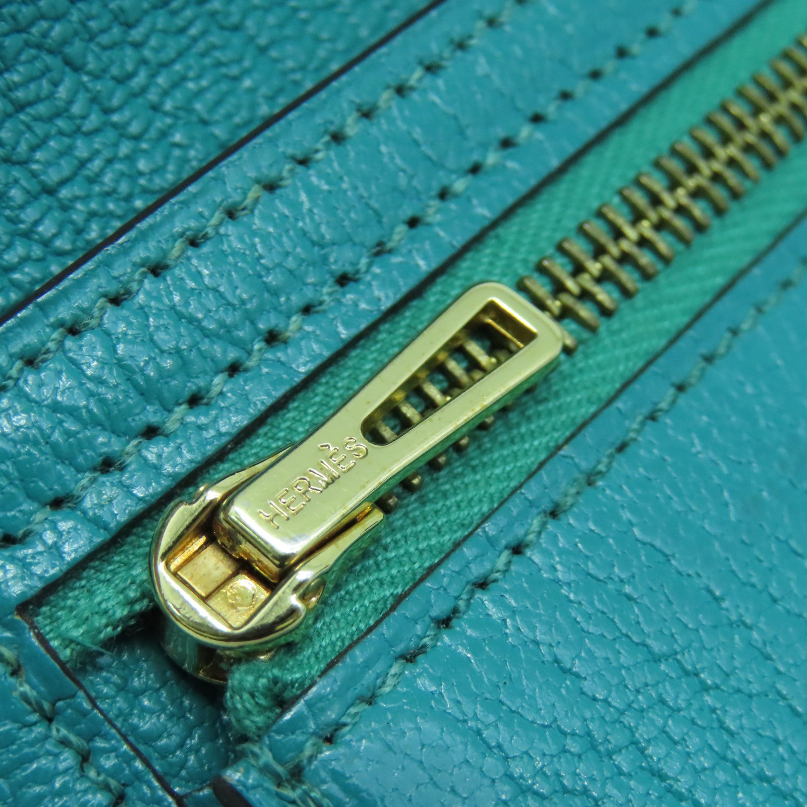 HERMES Chevre Leather Bearn Wallet Gold Buckle Wallet Peacock Blue