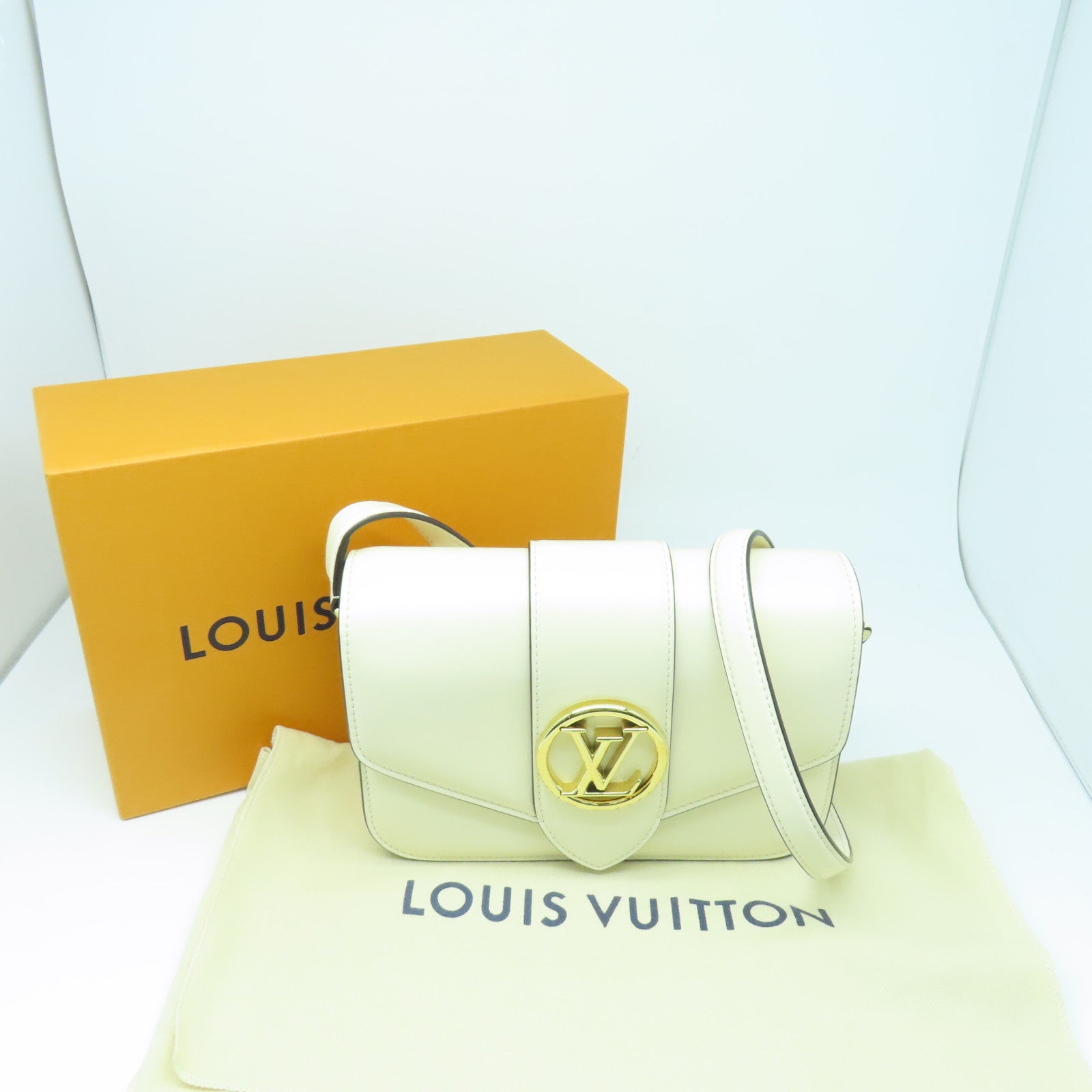LOUIS VUITTON 牛皮皮革Pont 9 Soft PM金扣肩背袋白色