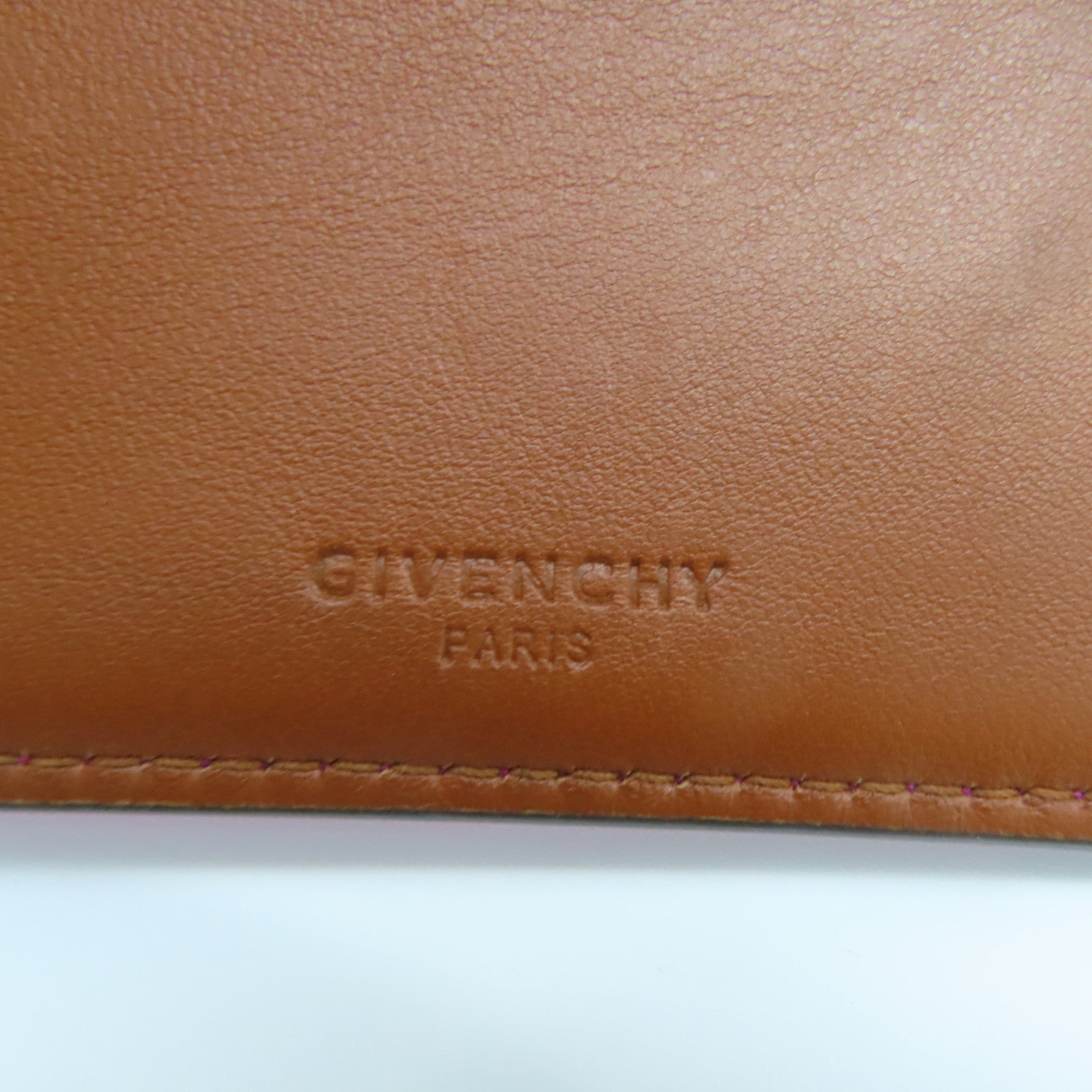 GIVENCHY 羊皮皮革Wallet銀扣錢包粉紅色