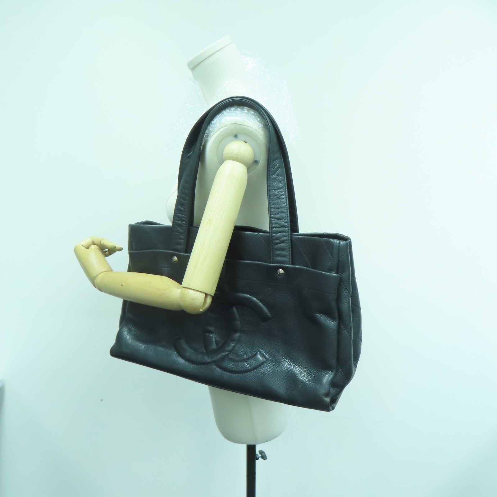 CHANEL 菱格牛皮皮革Shoulder Bag银扣肩背袋黑色