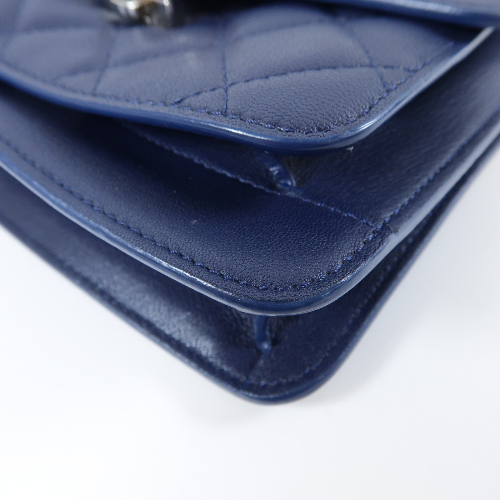 CHANEL 菱格牛皮皮革Chain Shoulder Bag銀扣鏈帶肩背袋深藍色