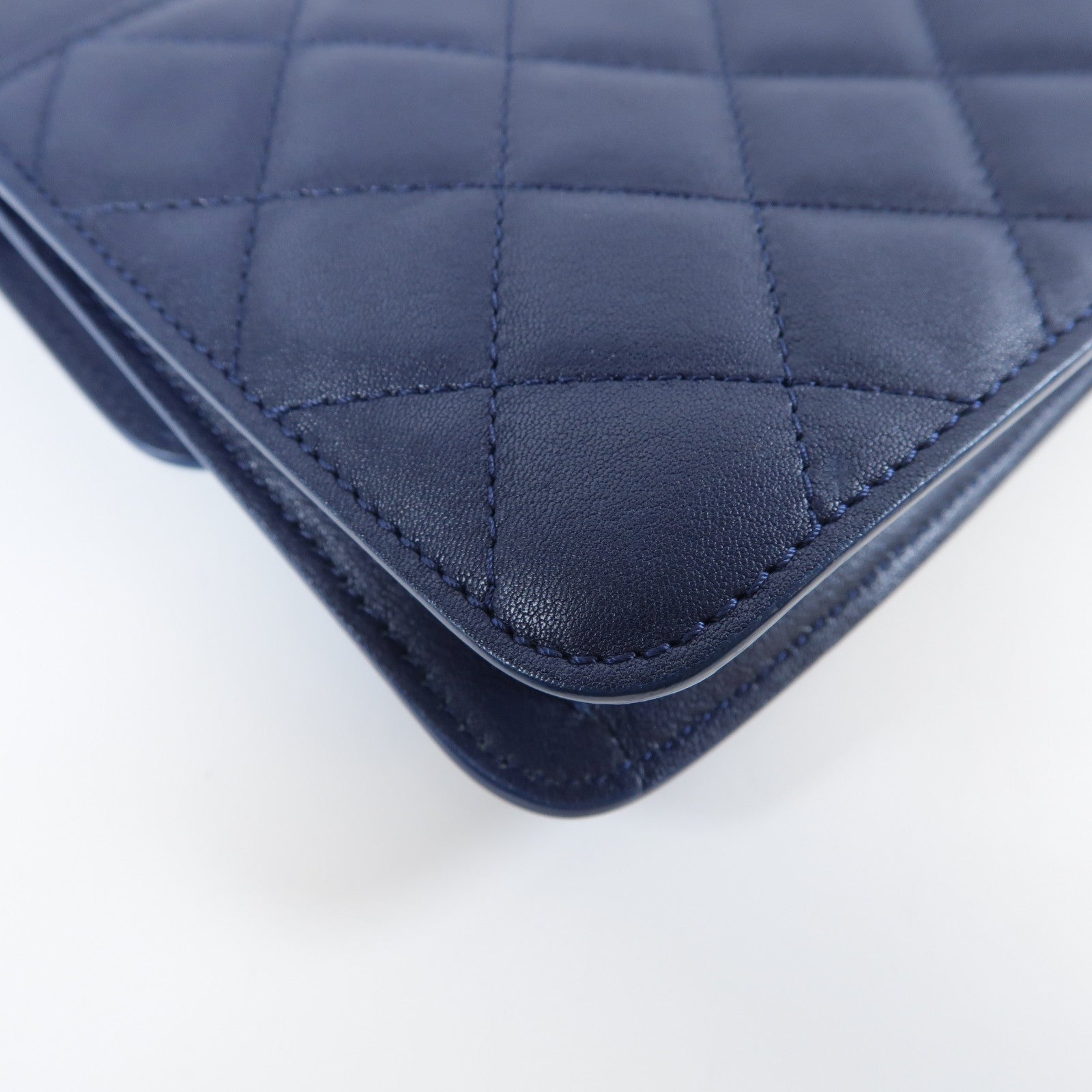 CHANEL 菱格牛皮皮革Chain Shoulder Bag銀扣鏈帶肩背袋深藍色