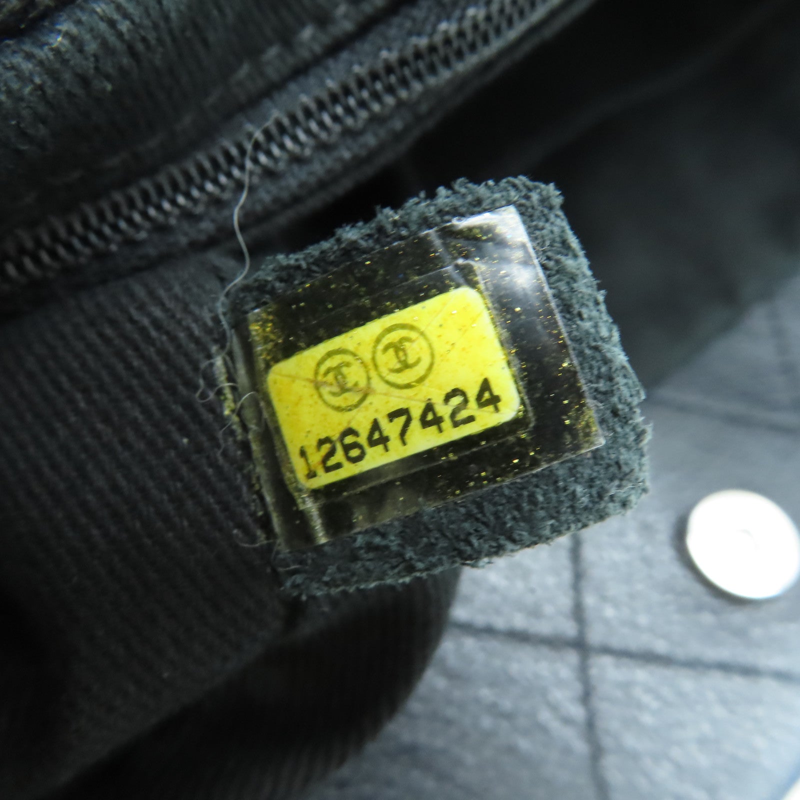 CHANEL 菱格牛皮皮革Shoulder Bag银扣肩背袋黑色