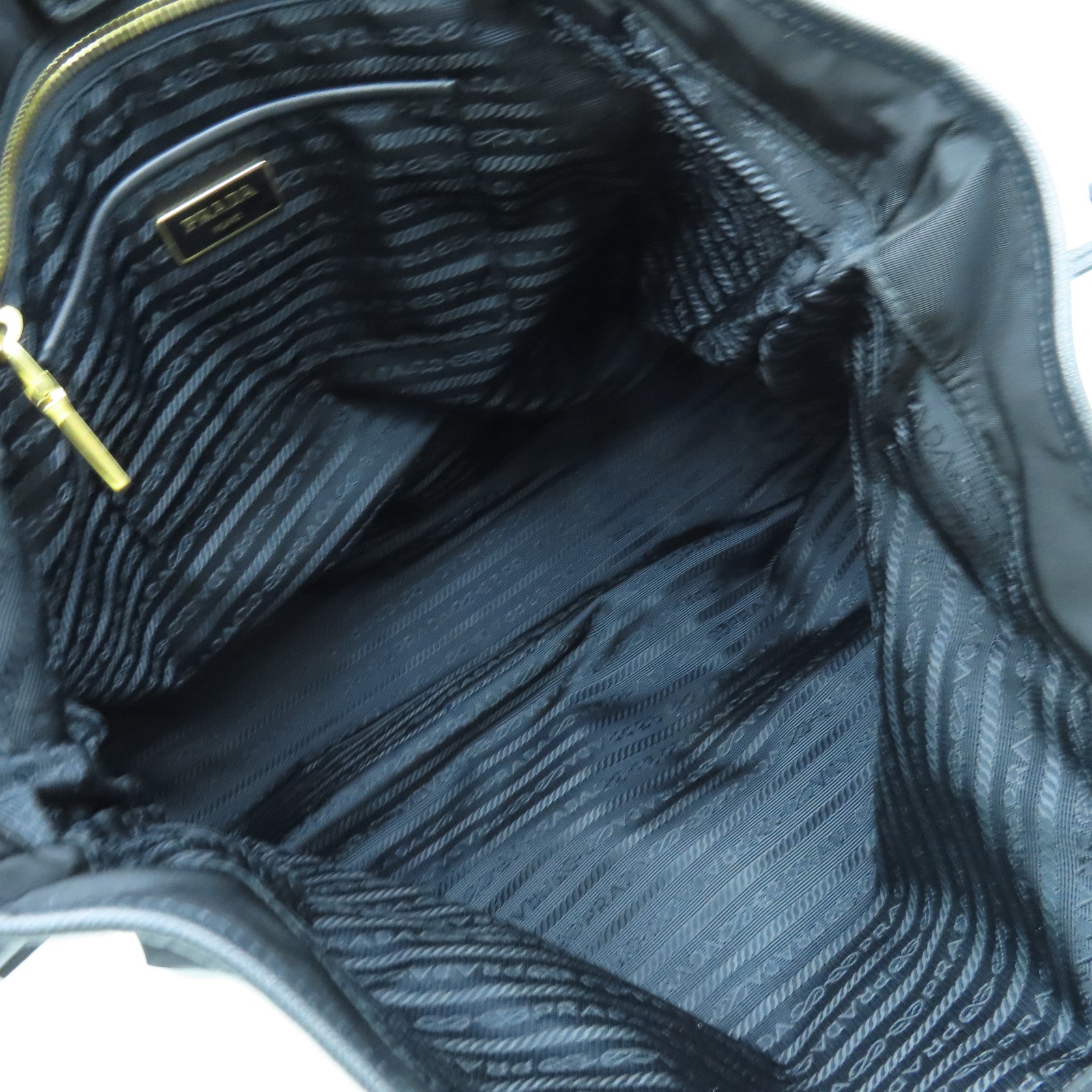 PRADA 尼龍Tote Bag金扣手挽袋黑色