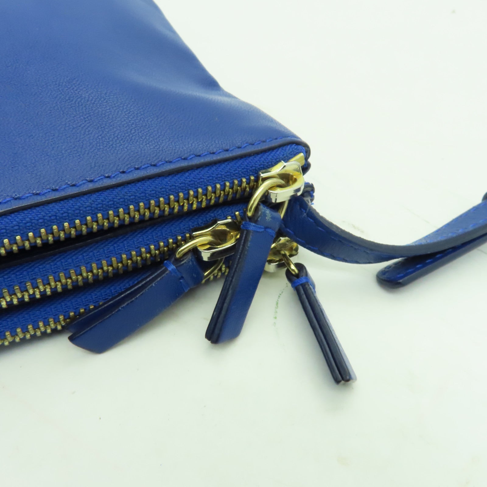 CELINE 【激減優惠】牛皮皮革Trio金扣肩背袋藍色