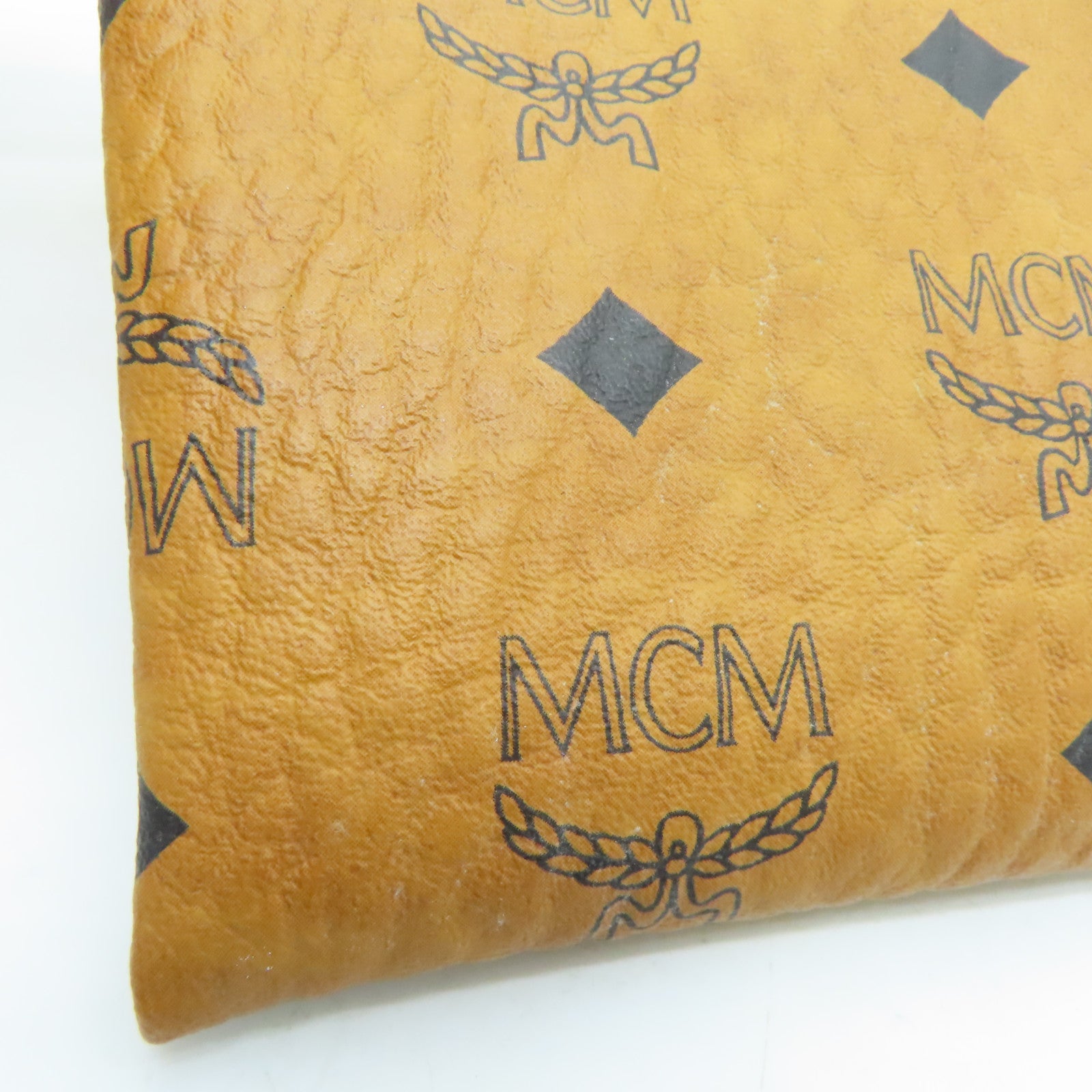 MCM 皮革Pouch金扣手拿包啡色