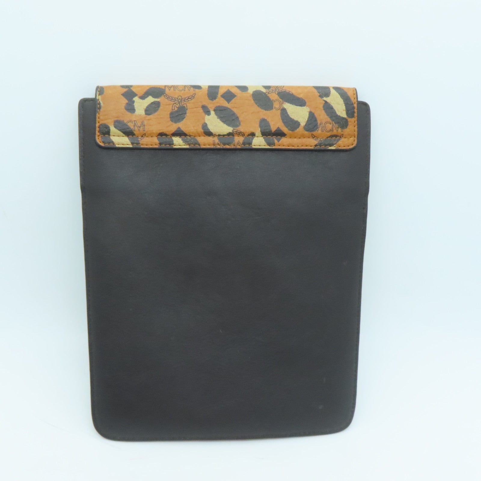 MCM 皮革Clutch Bag金扣手拿包黑色/啡色