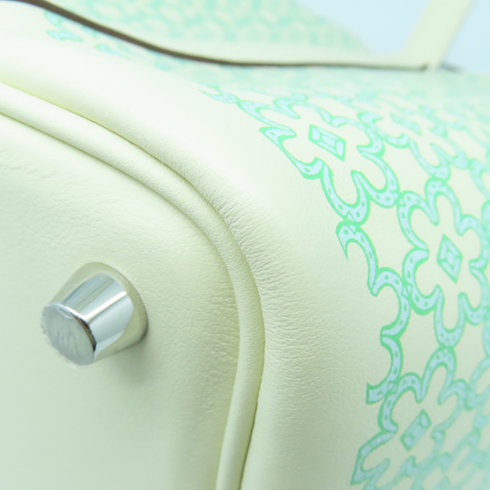 HERMES Swift皮革Picotin Lucky Daisy PM银扣手挽袋Nata白色/绿色