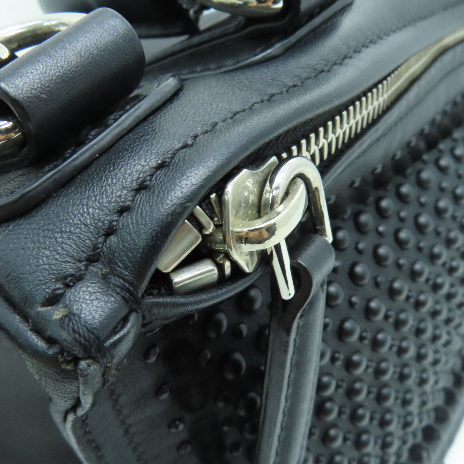 GIVENCHY 牛皮皮革Pandora肩背袋黑色