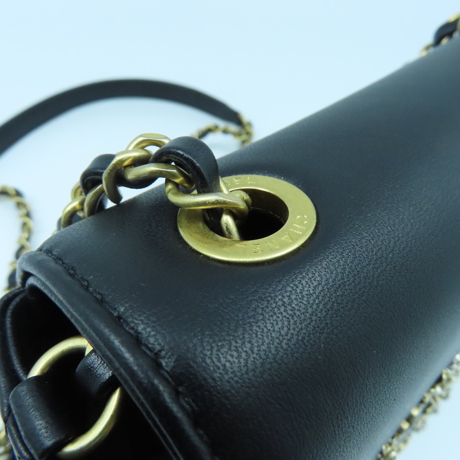 CHANEL 牛皮皮革Chain Shoulder Bag金扣鏈帶肩背袋黑色