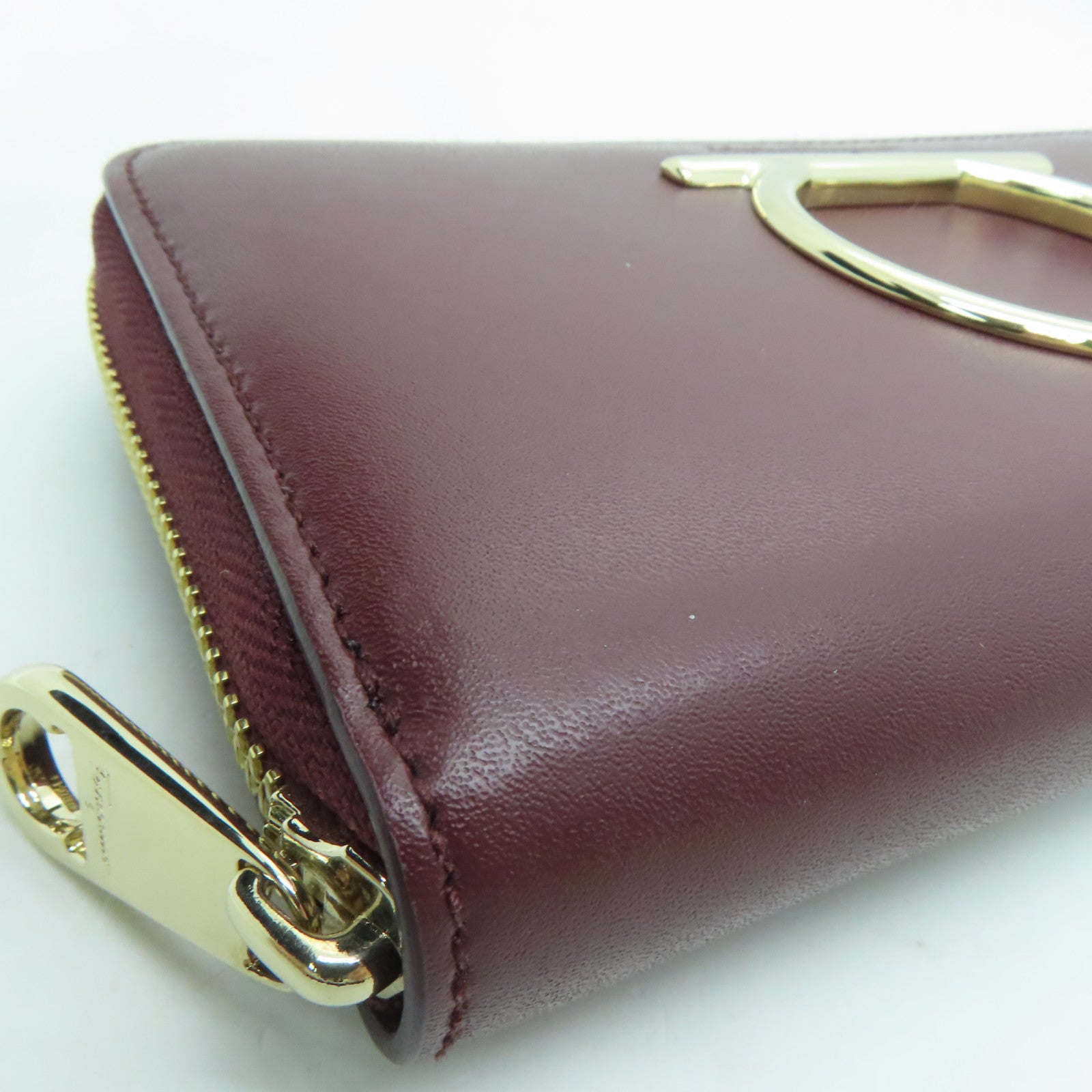 Salvatore Ferragamo 牛皮皮革Long Wallet金扣长钱包红色