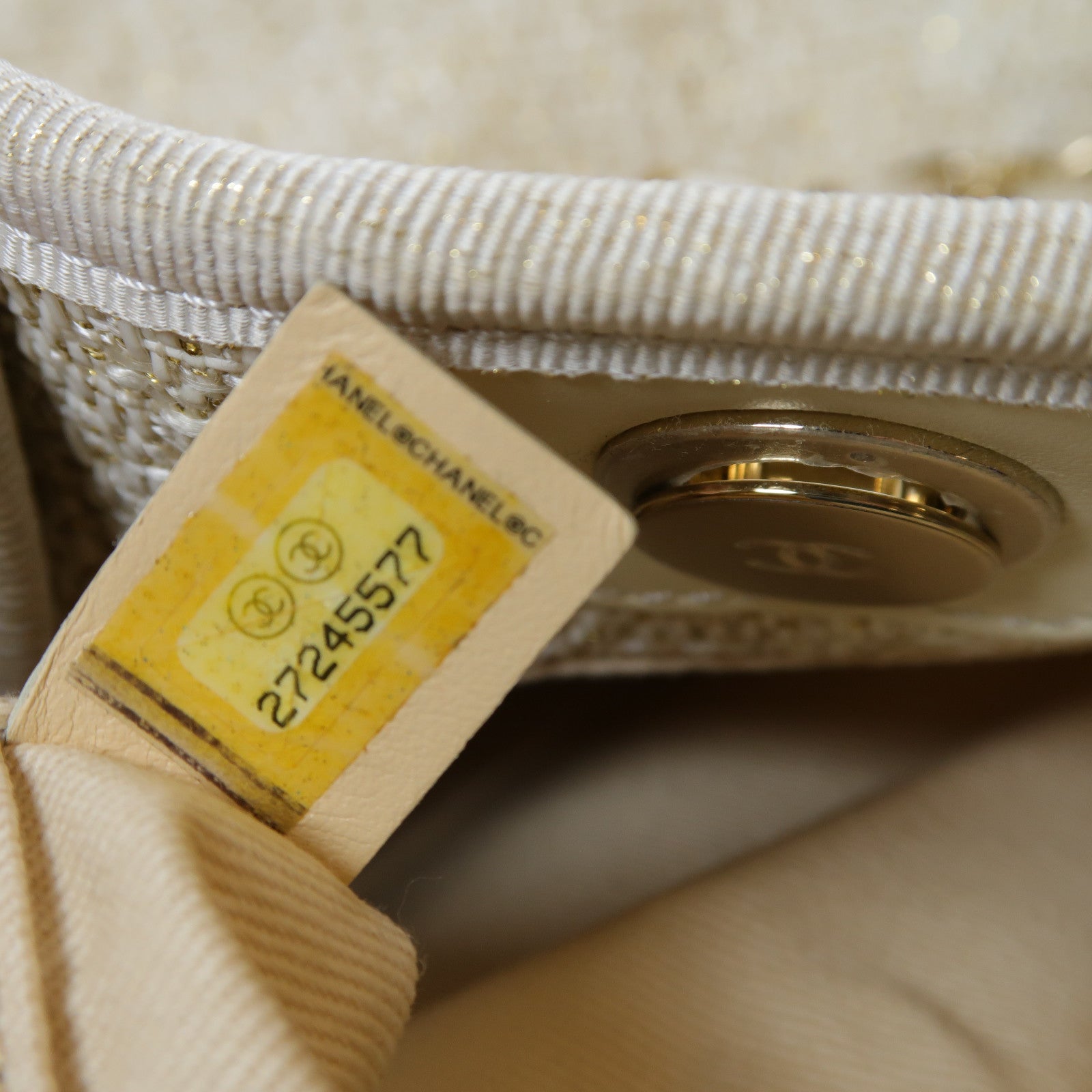 CHANEL 帆布Deauville Tote Bag金扣鏈帶肩背袋米色/金色