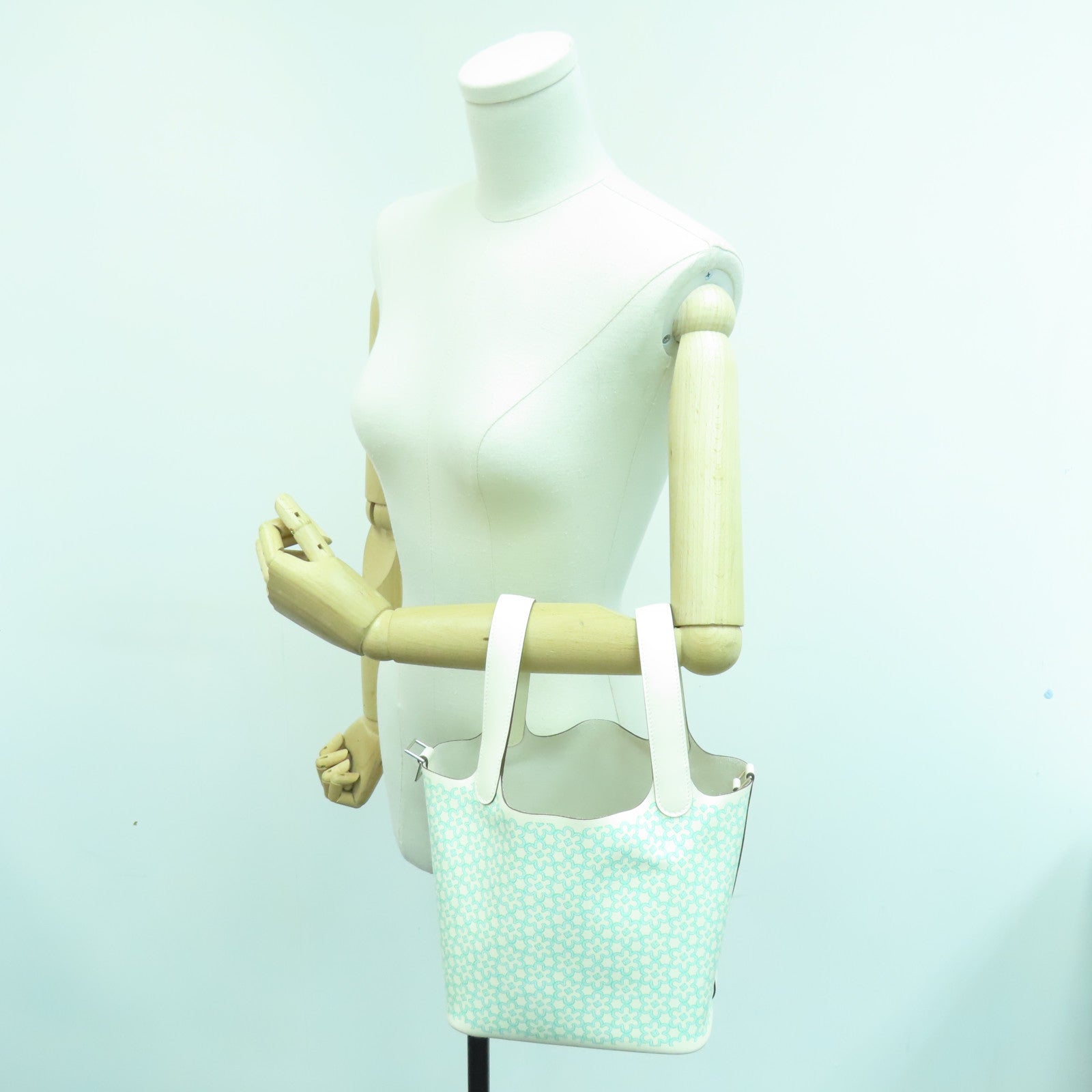 HERMES Swift皮革Picotin Lucky Daisy PM银扣手挽袋Nata白色/绿色