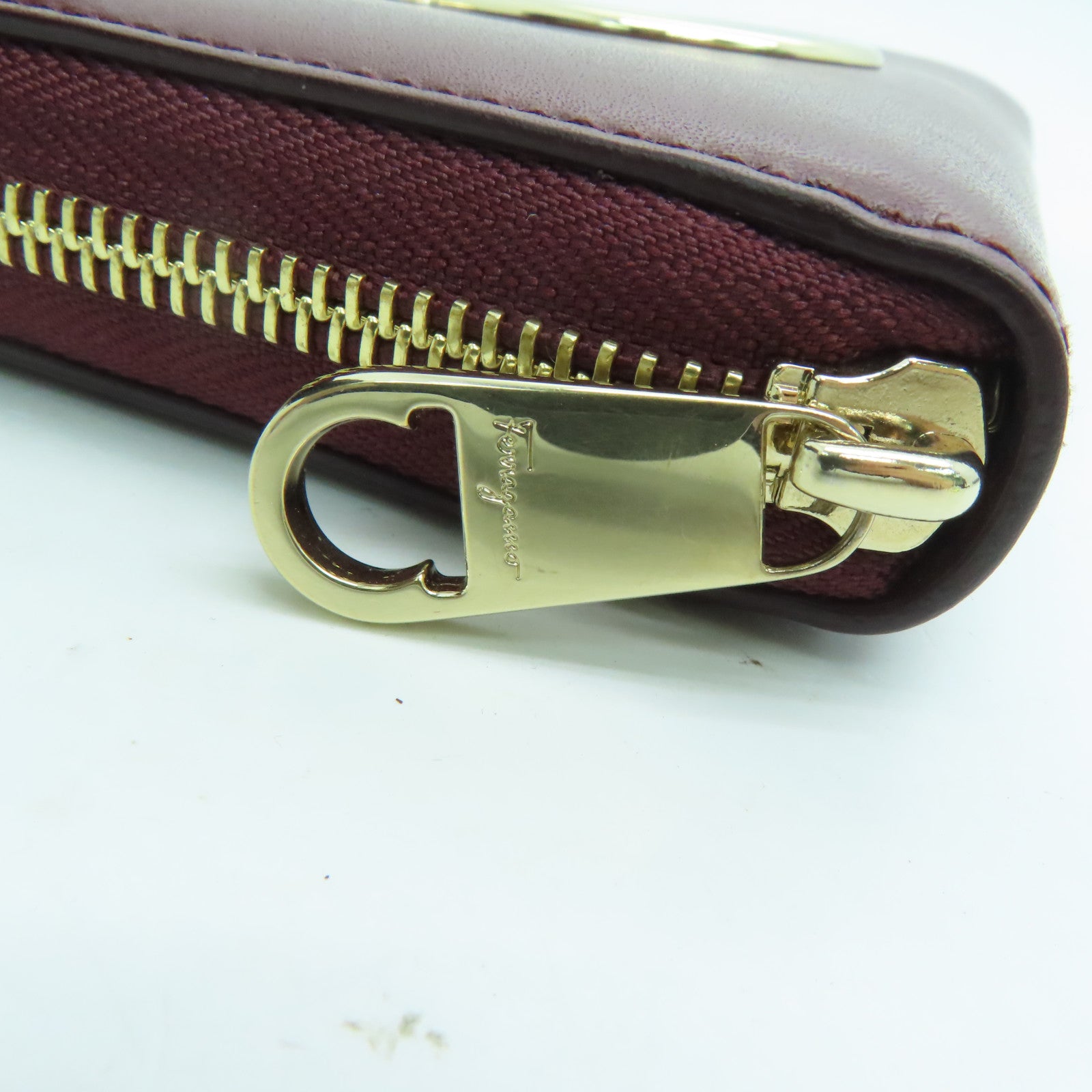 Salvatore Ferragamo 牛皮皮革Long Wallet金扣长钱包红色