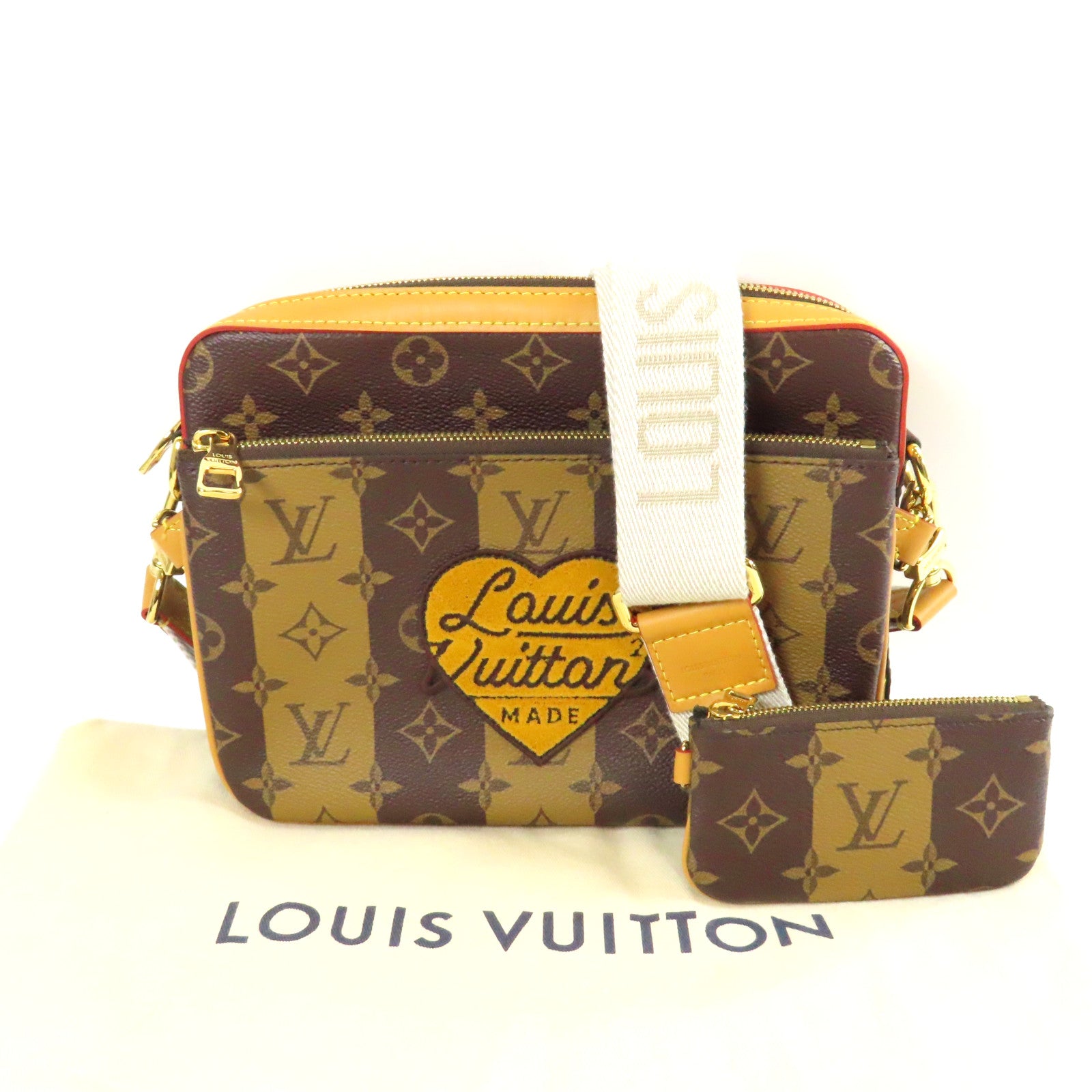 LOUIS VUITTON Monogram Nigo Trio Messenger金扣肩背袋啡色