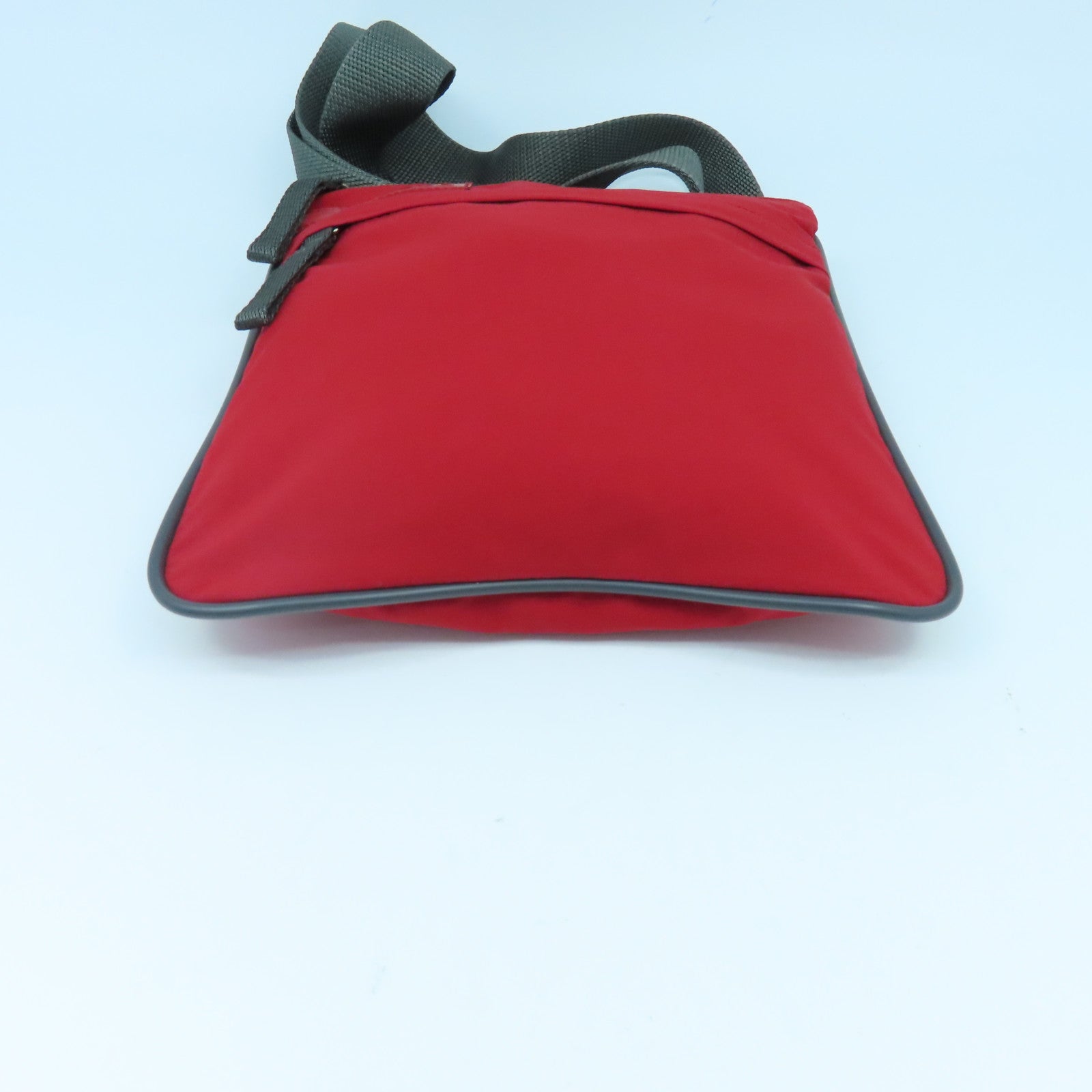 PRADA 尼龍Shoulder Bag銀扣肩背袋紅色