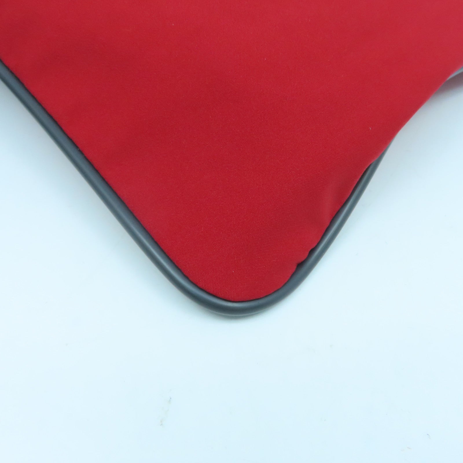 PRADA 尼龍Shoulder Bag銀扣肩背袋紅色