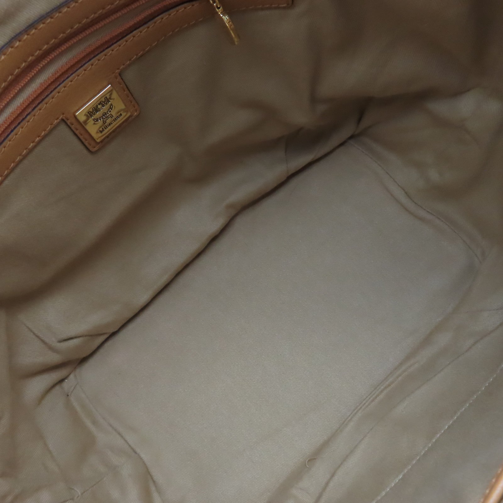 MCM 牛皮皮革Shoulder Bag金扣肩背袋啡色
