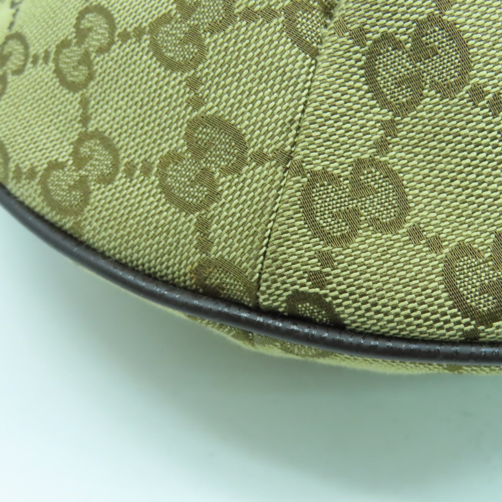 GUCCI 帆布GG Canvas Shoulder Bag銀扣肩背袋啡色