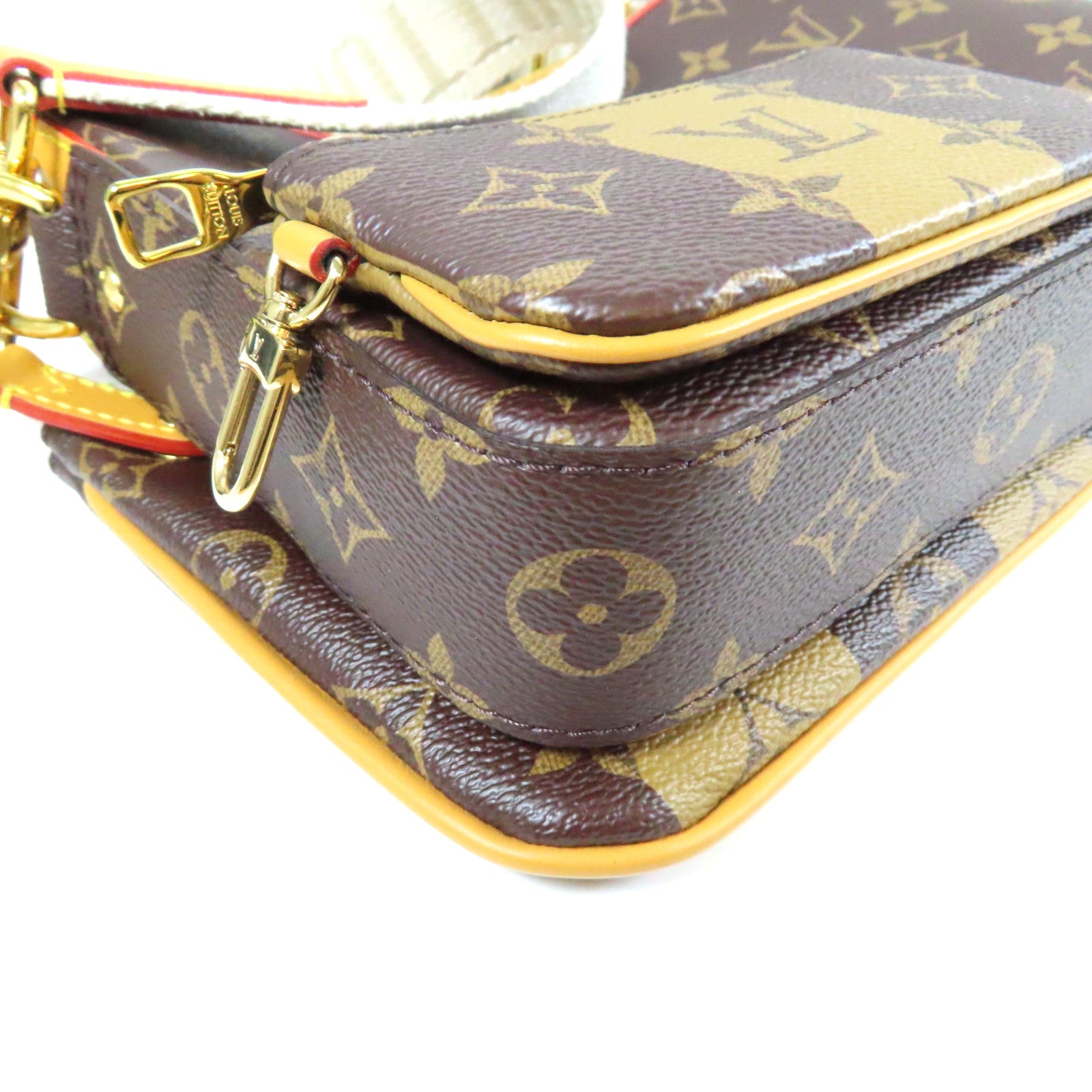 LOUIS VUITTON Monogram Nigo Trio Messenger金扣肩背袋啡色