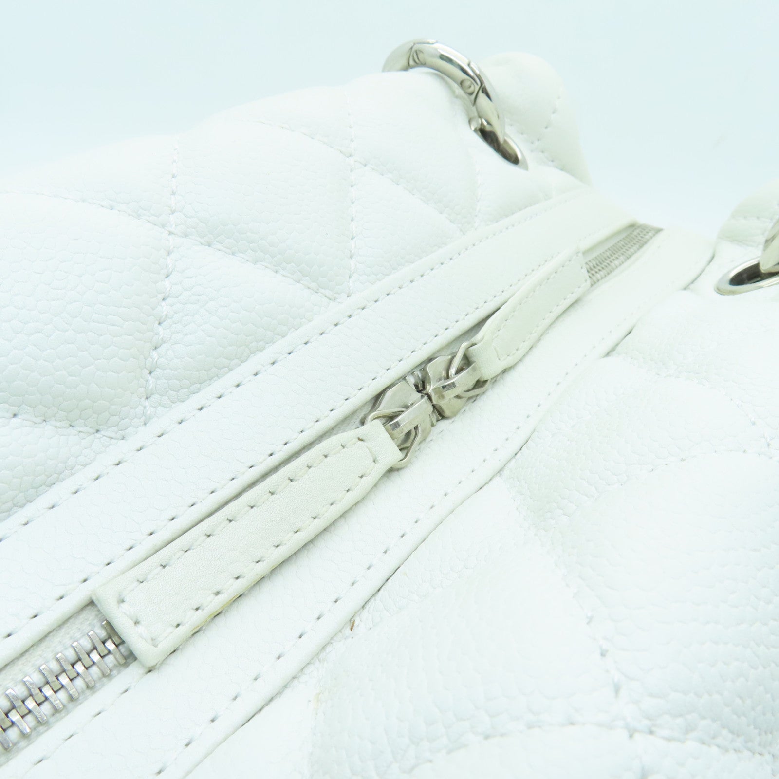 CHANEL 【激減優惠】菱格Caviar皮革Shoulder Bag銀扣肩背袋白色