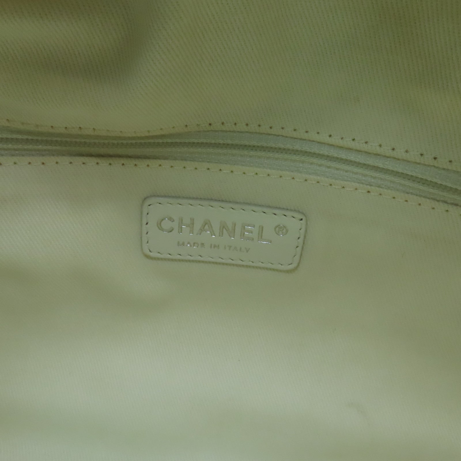 CHANEL 【激減優惠】菱格Caviar皮革Shoulder Bag銀扣肩背袋白色
