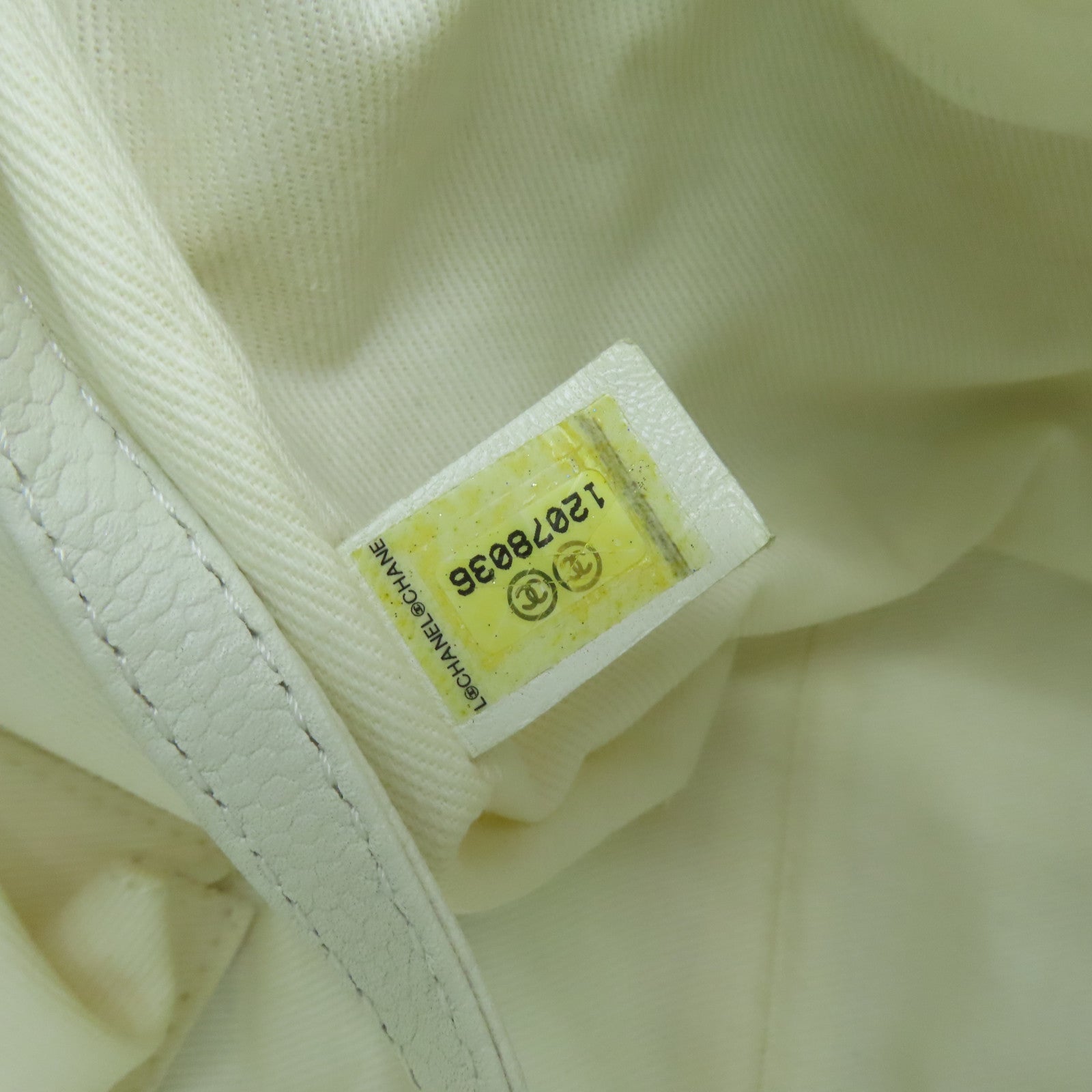 CHANEL 【激減優惠】菱格Caviar皮革Shoulder Bag銀扣肩背袋白色
